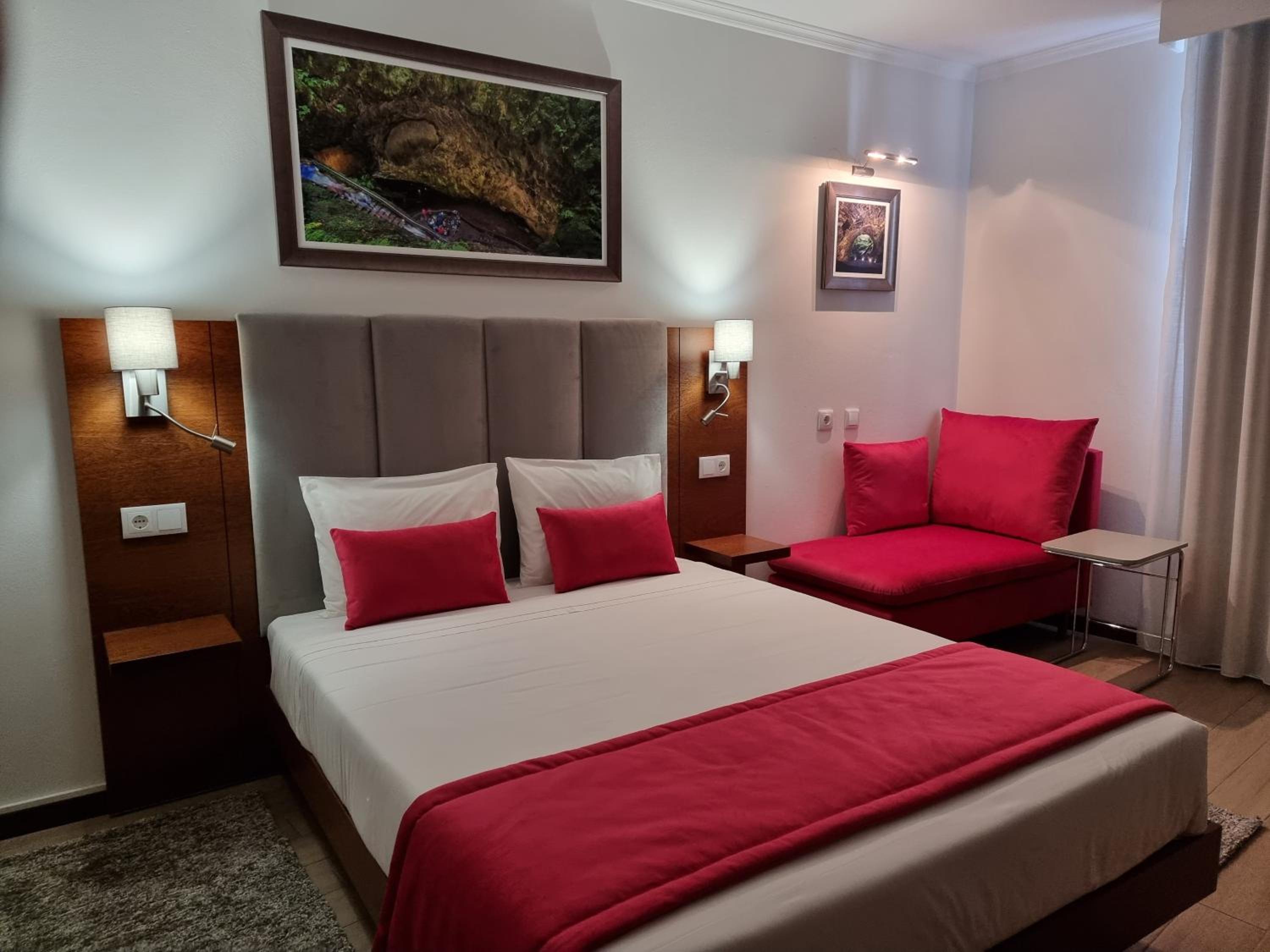 Large Double Room photo 1