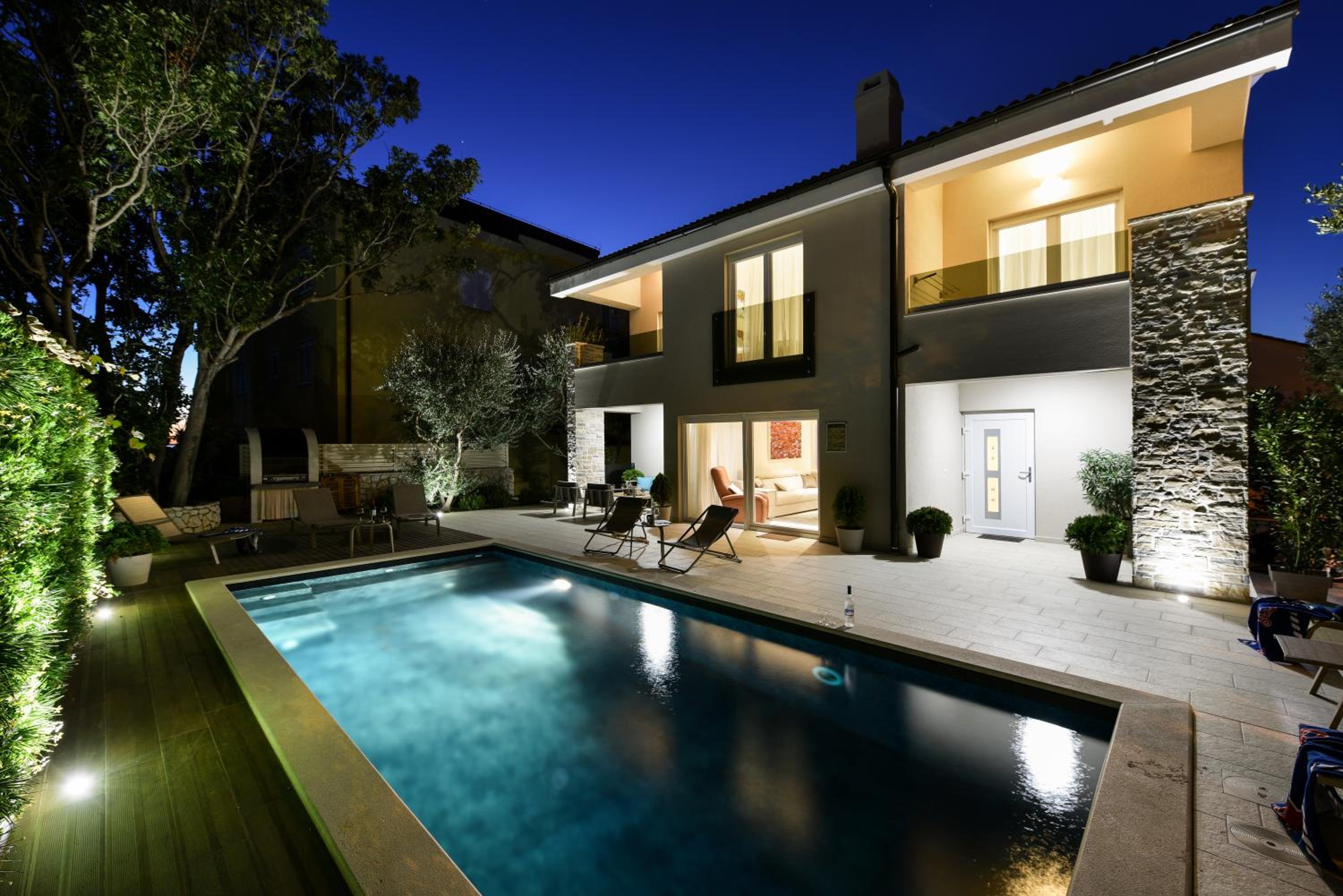 Villa photo 3