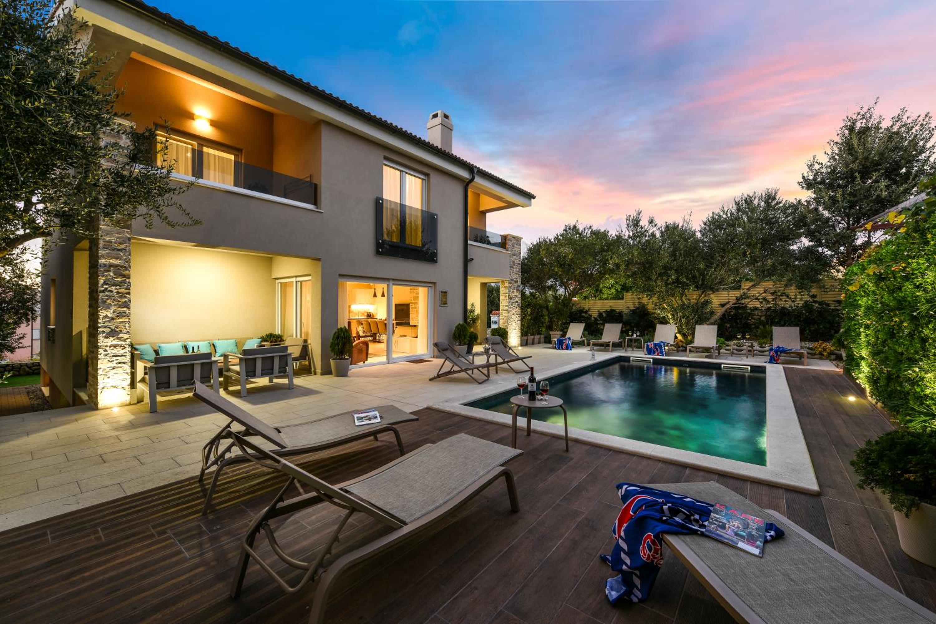Villa photo 2