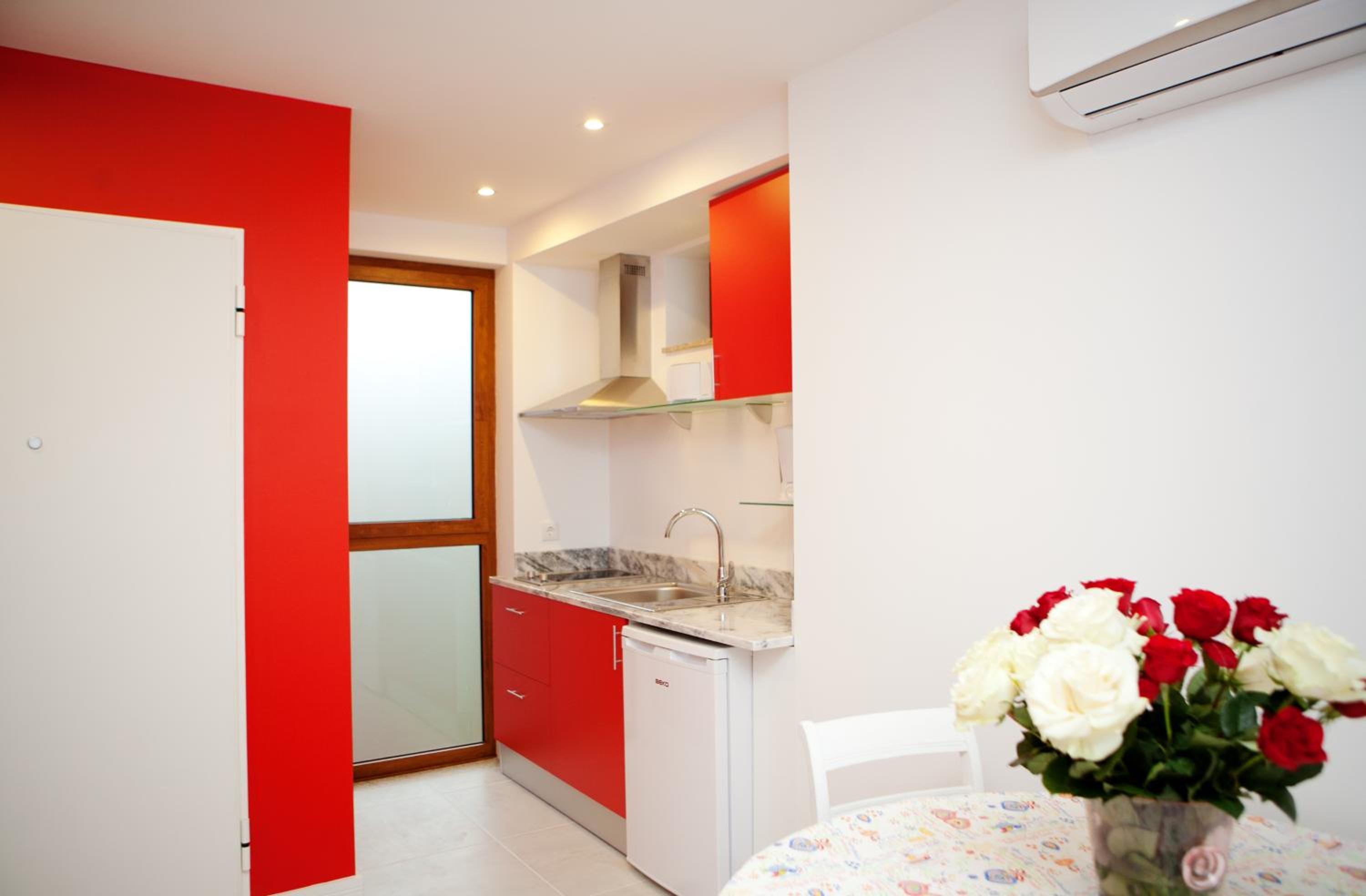 King Suite - Photo 12
