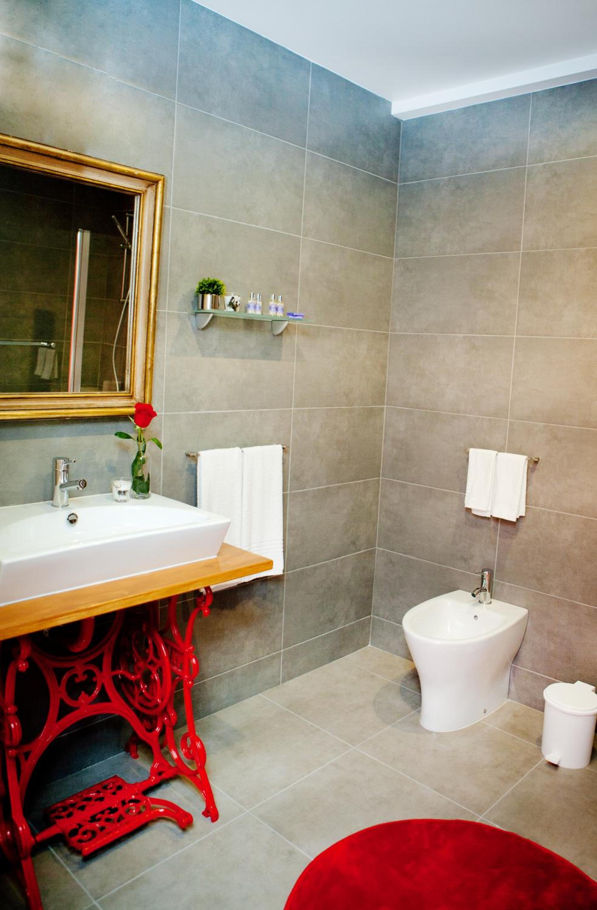 King Suite - Photo 10