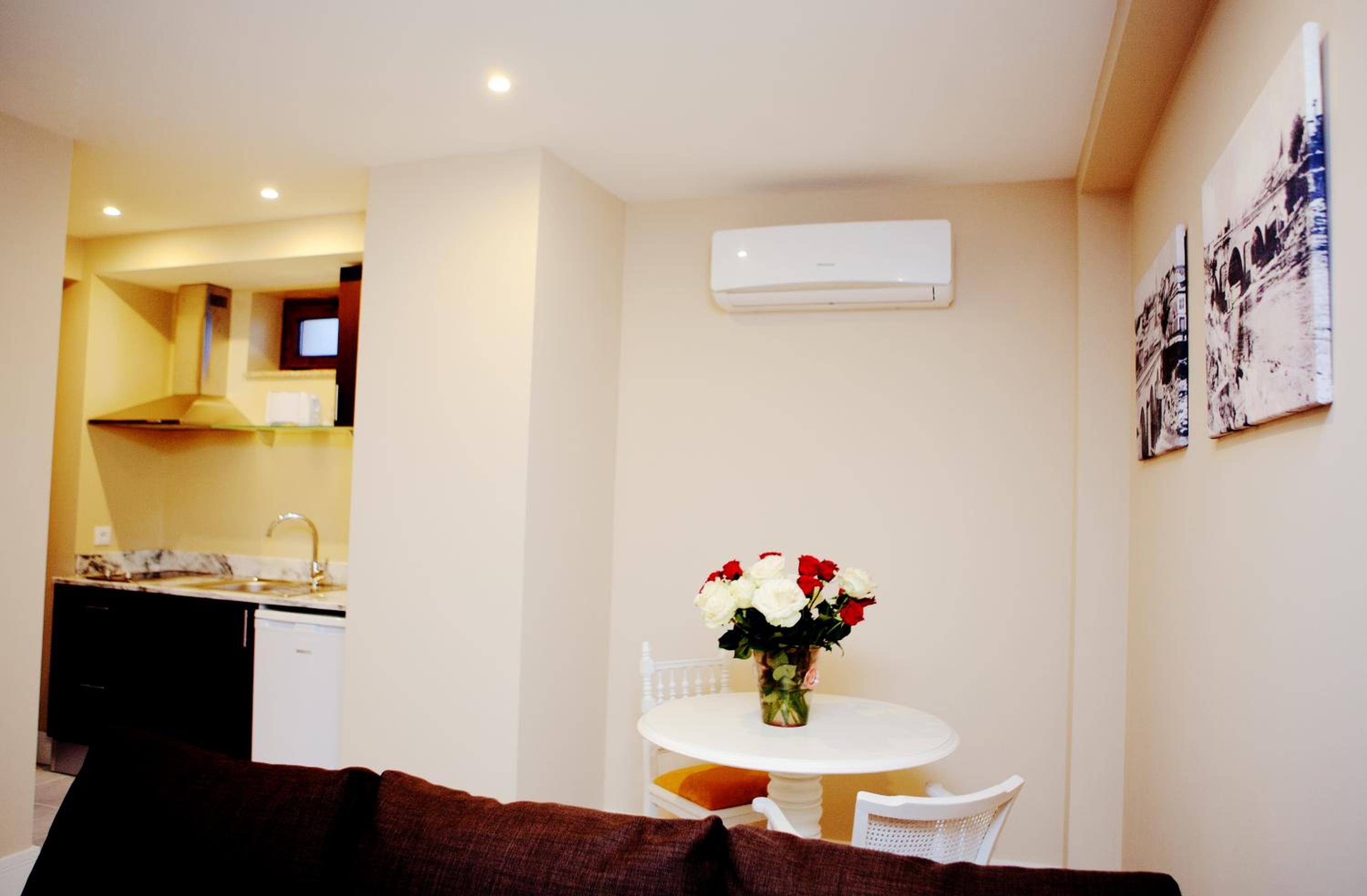 King Suite - Photo 9