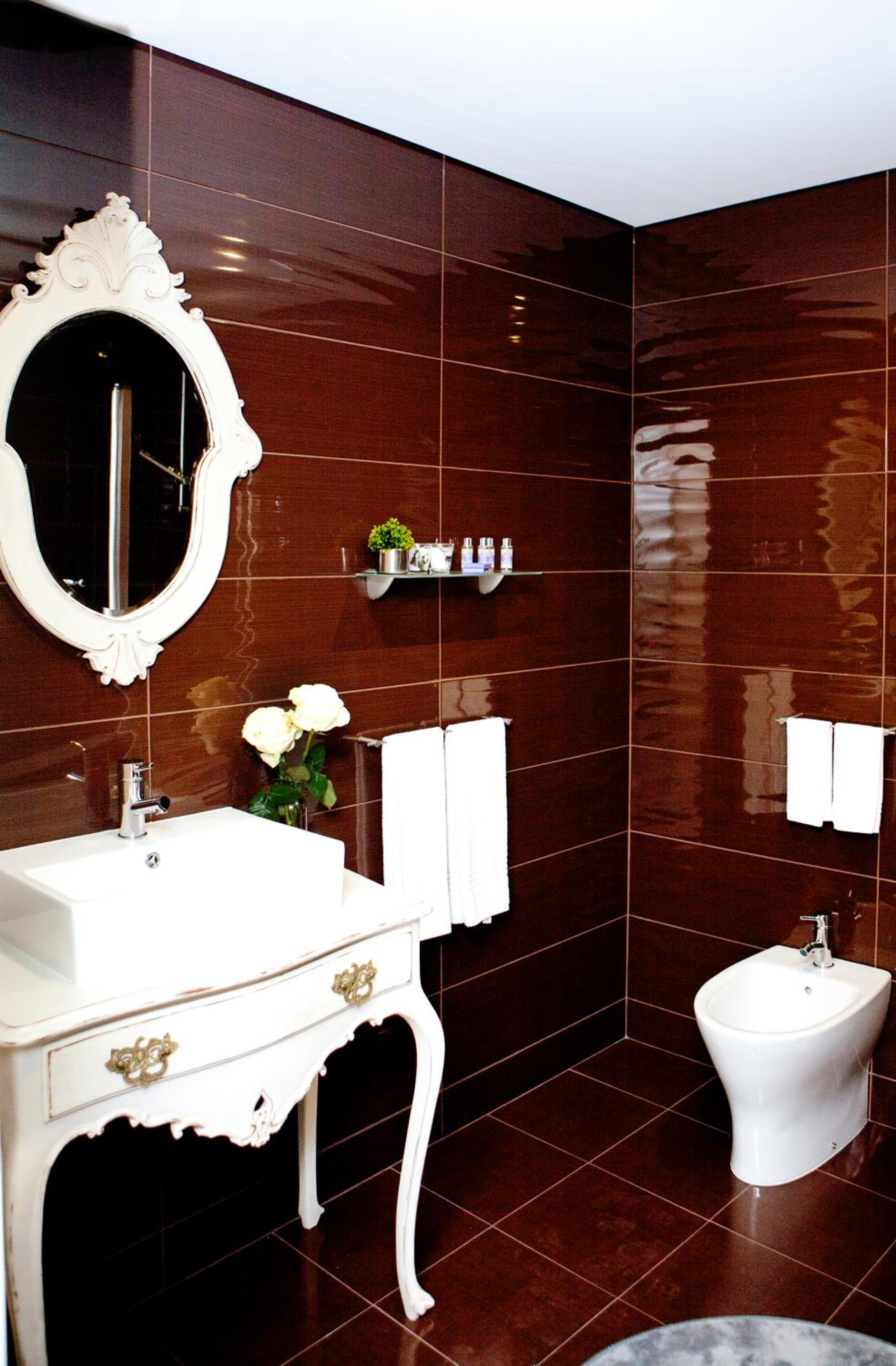 King Suite - Photo 8
