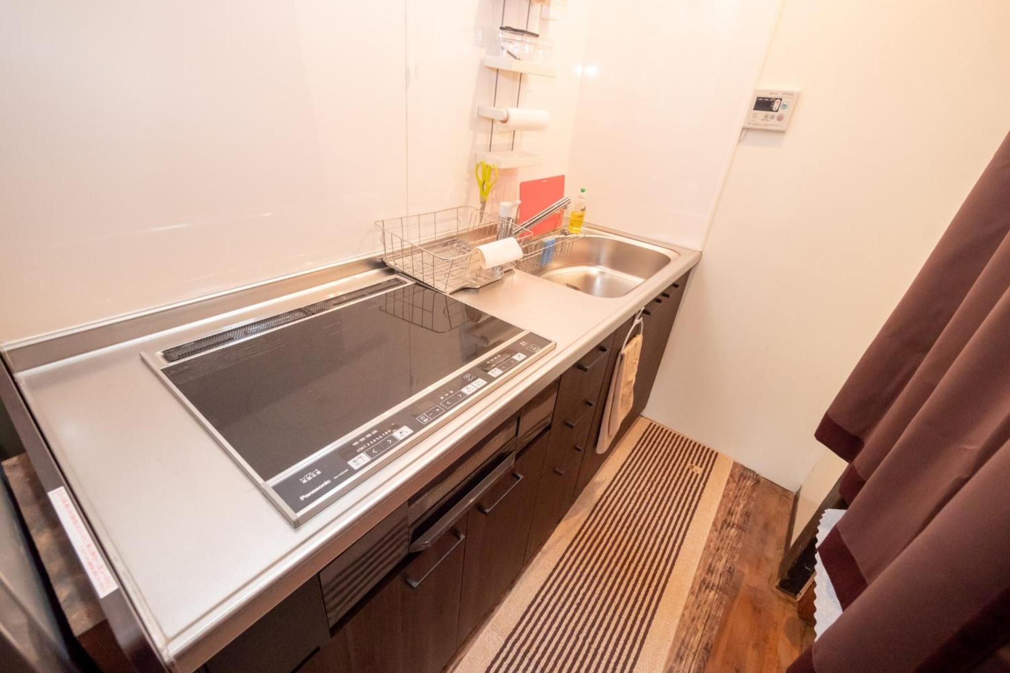 Japanese-Style Townhouse - Photo 18