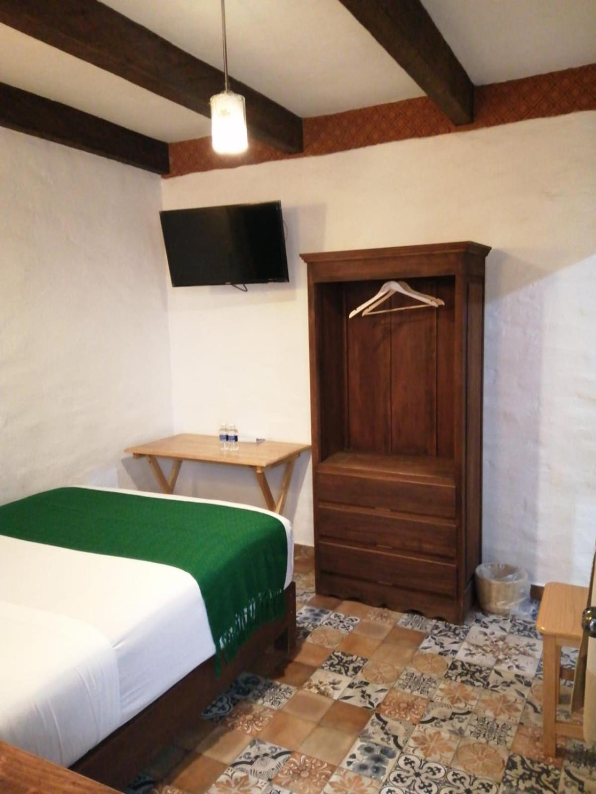 Standard Double Room photo 3