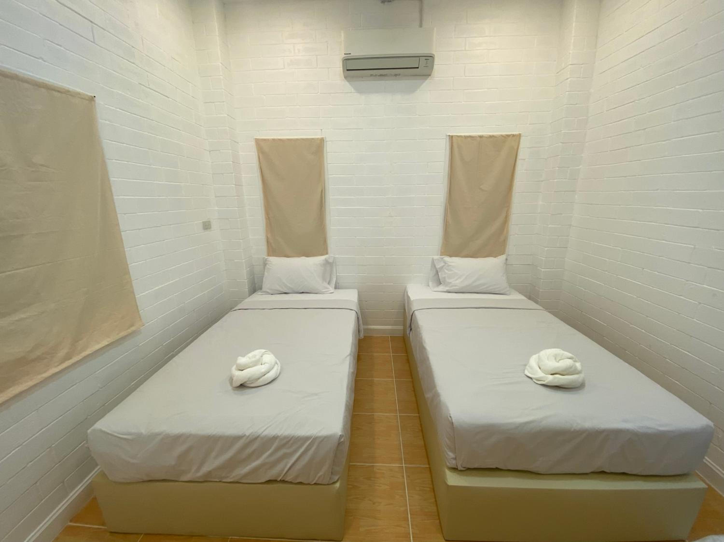 Deluxe Twin Room - Photo 1