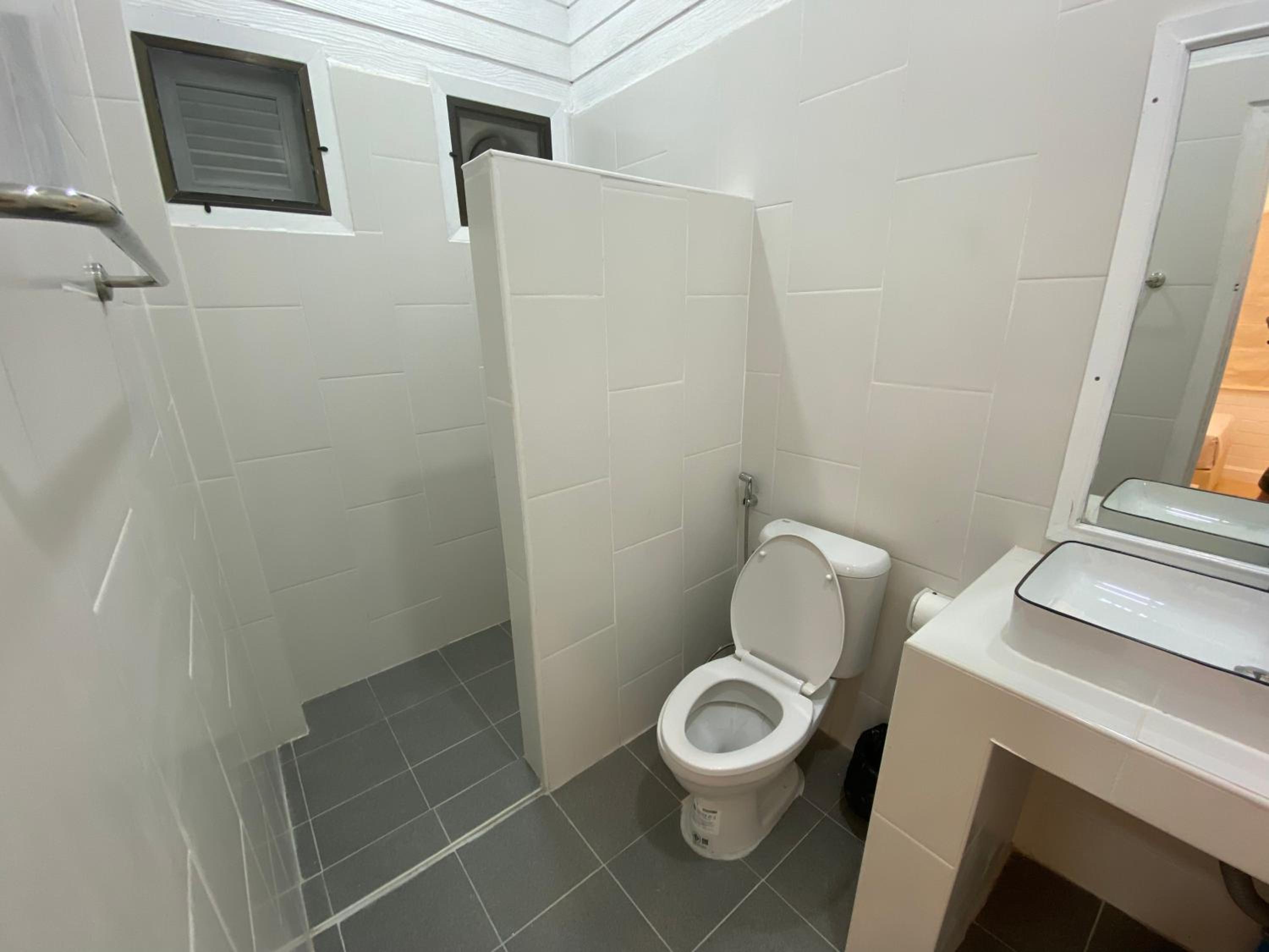 Deluxe Twin Room - Photo 2