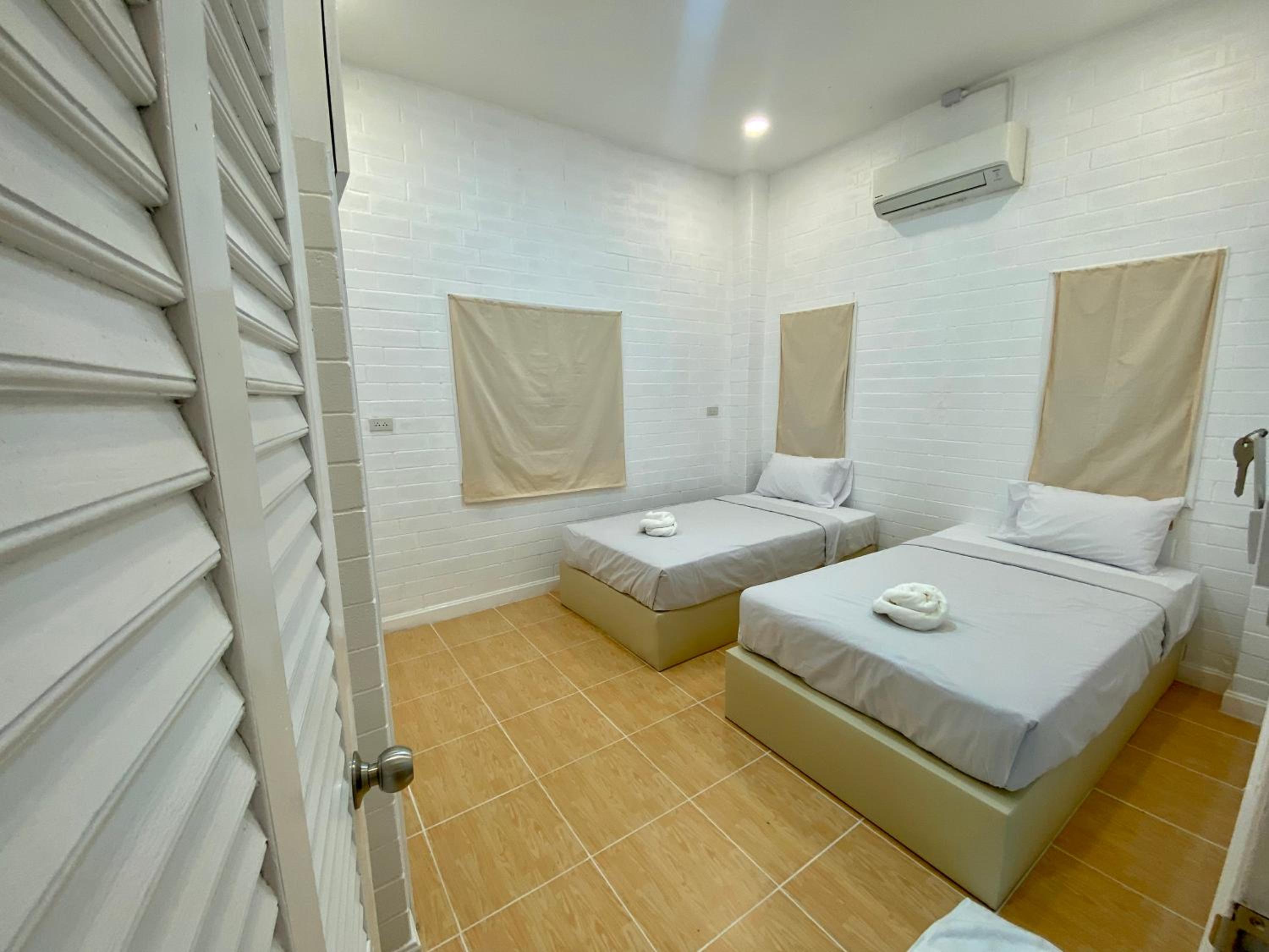 Deluxe Twin Room - Photo 3