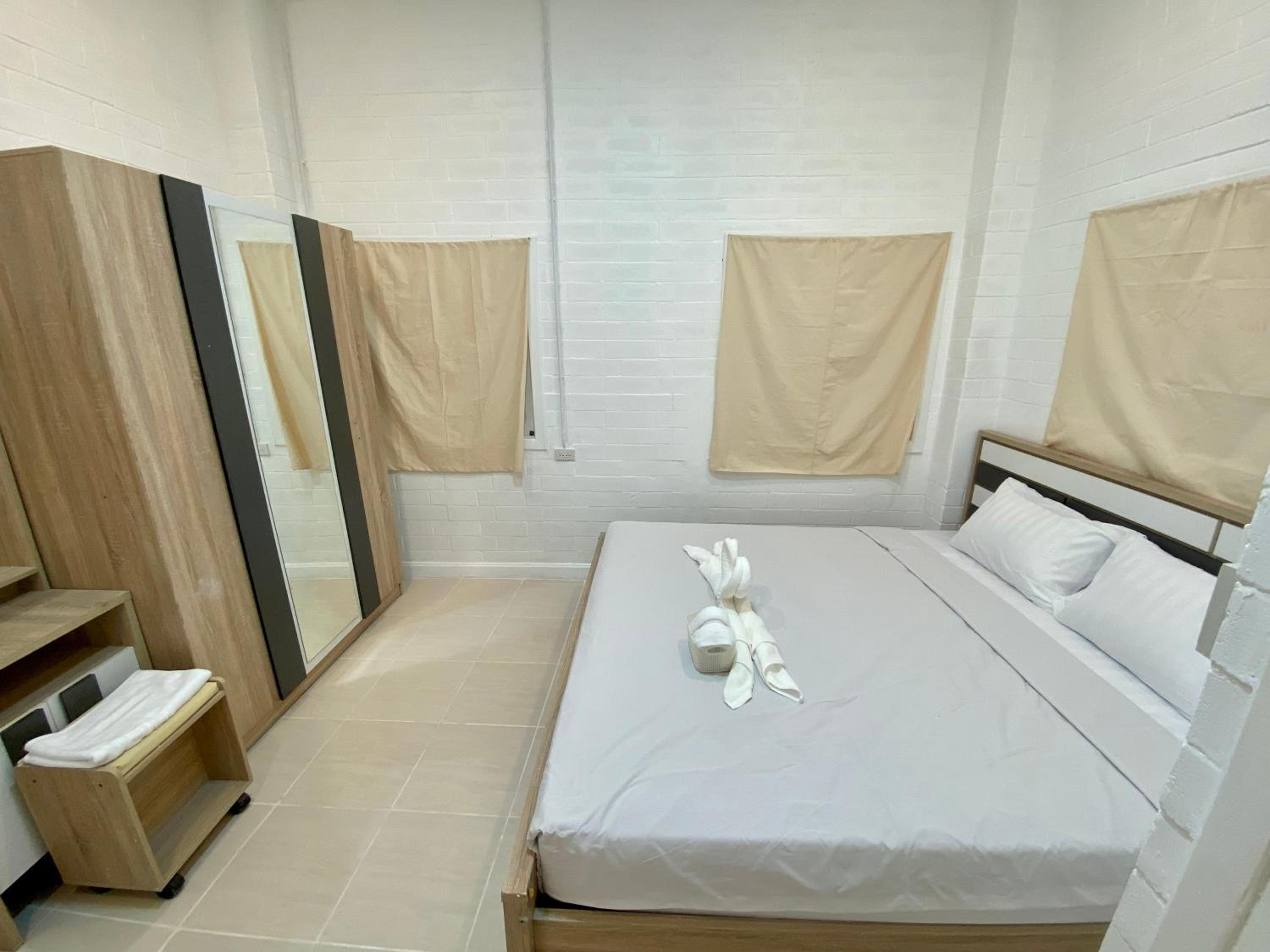 Budget Single Room