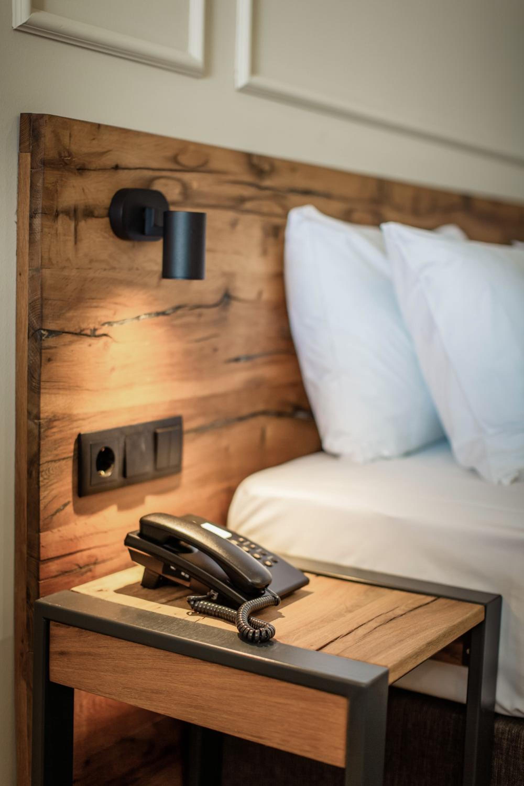 Deluxe Double or Twin Room with Balcony and Mountain View photo 3