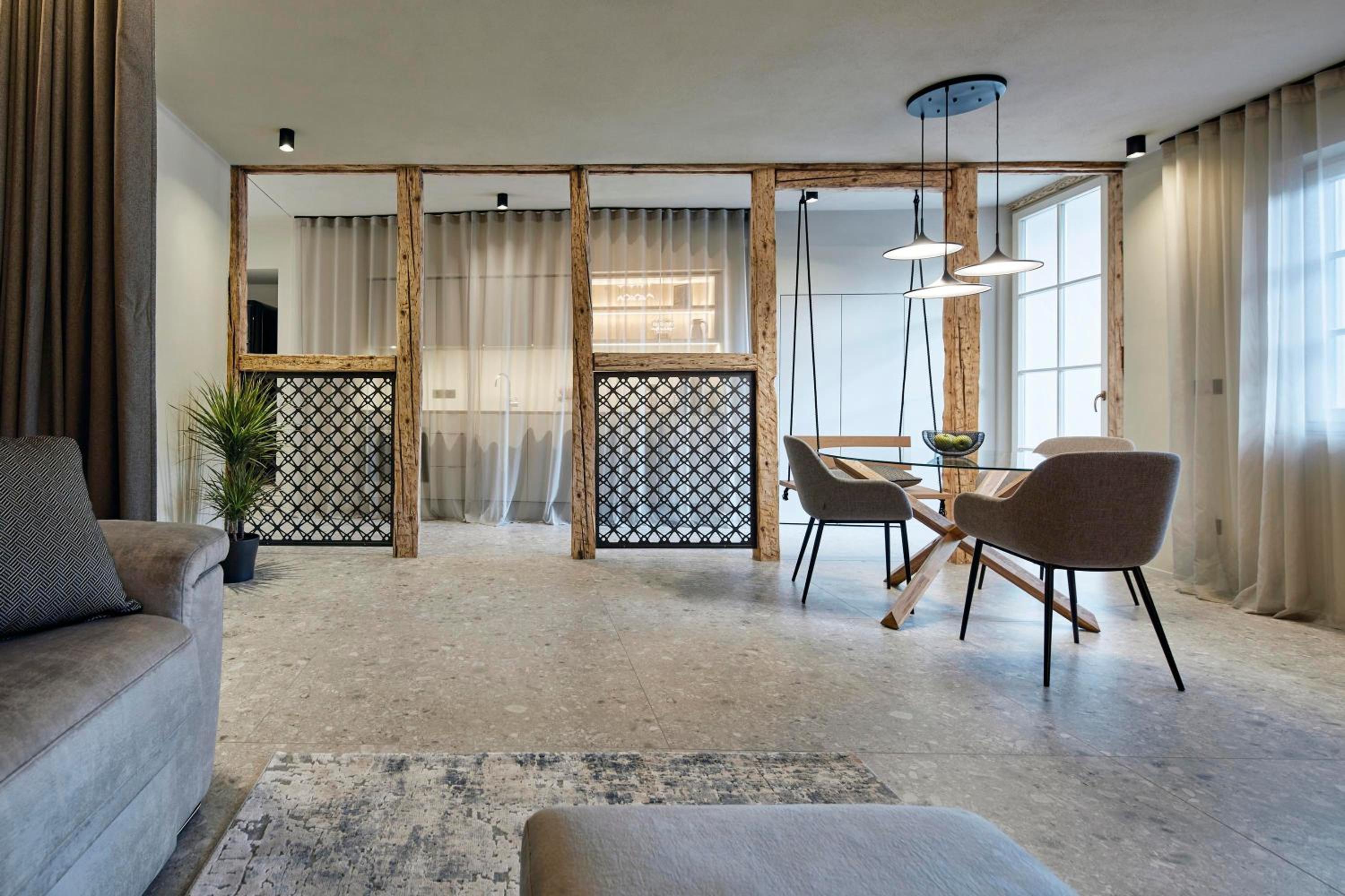 Superior One-Bedroom Apartment with Balcony