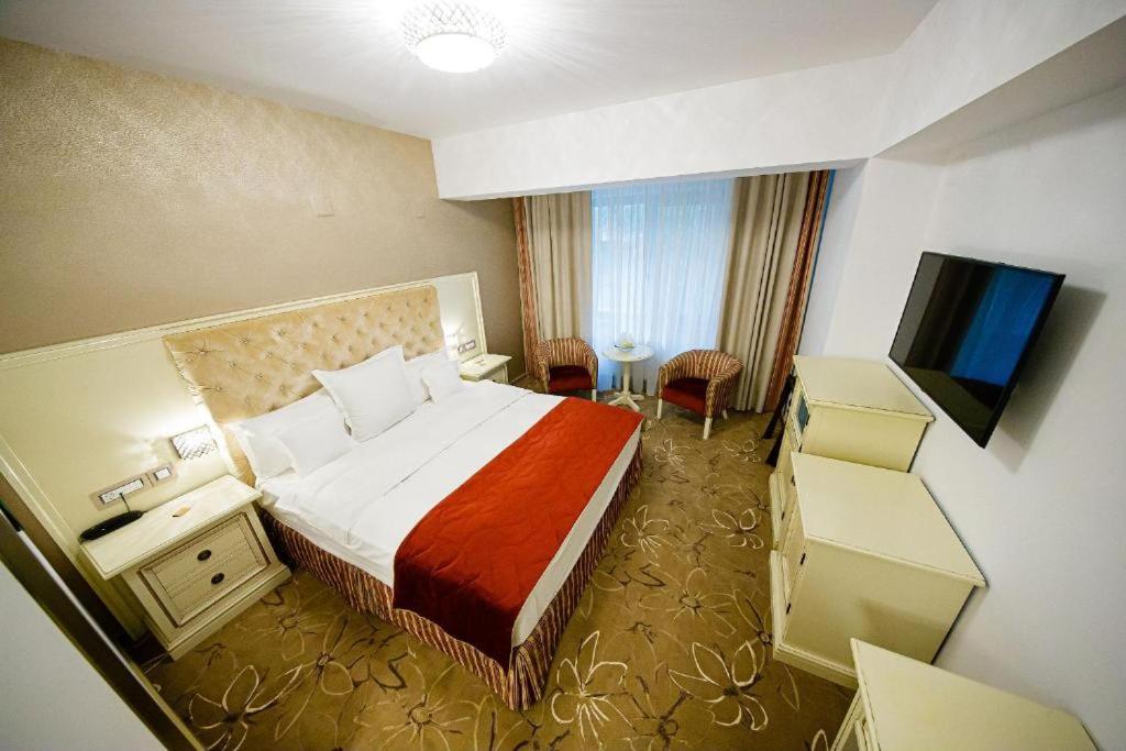Deluxe Double Room 4* Half Board included