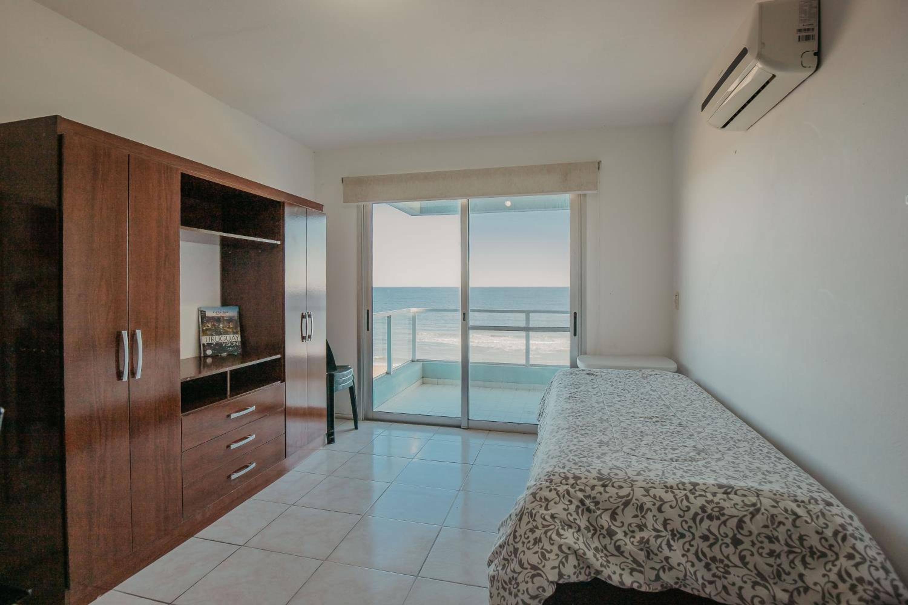 Apartment with Terrace photo 3