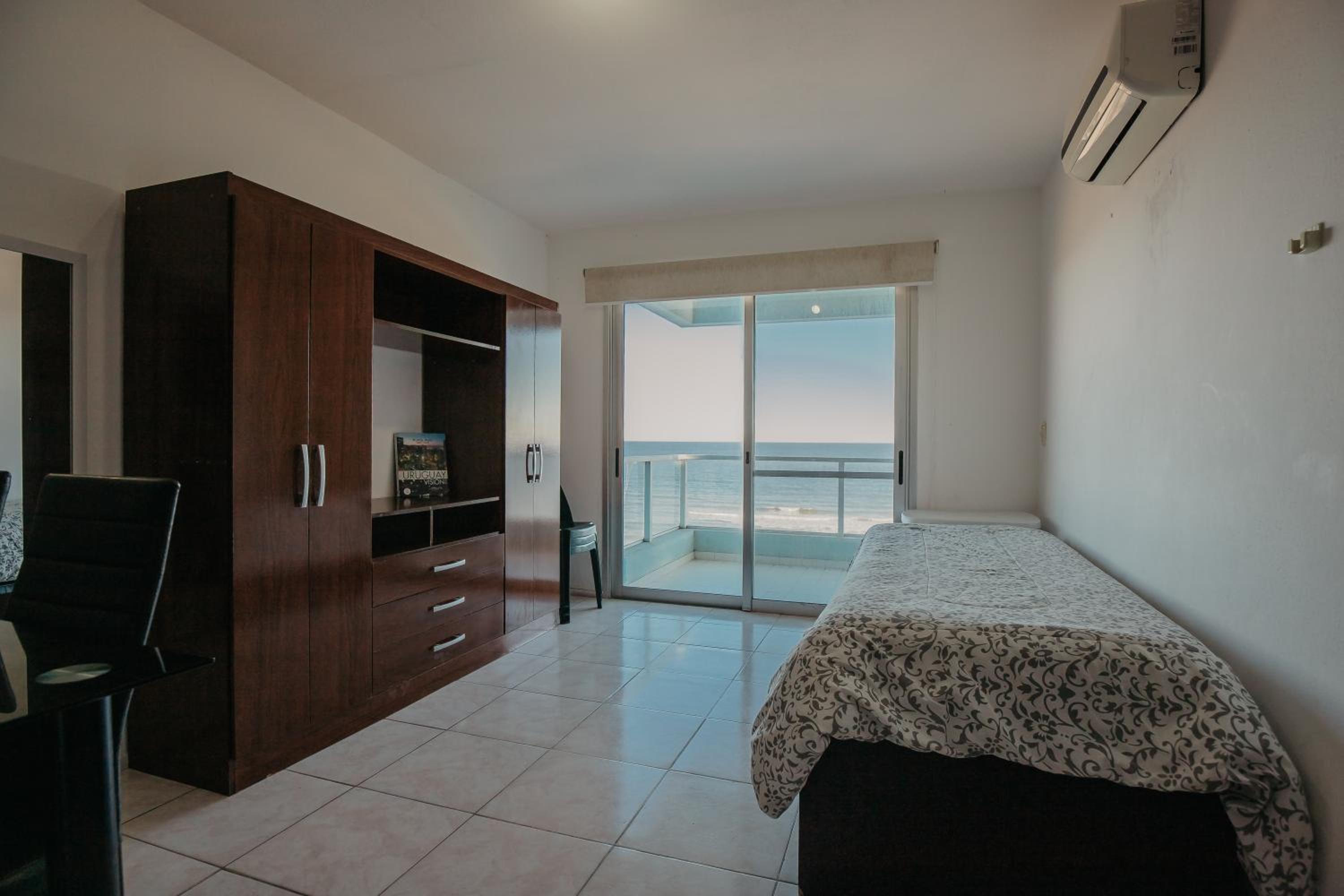 Apartment with Terrace photo 2