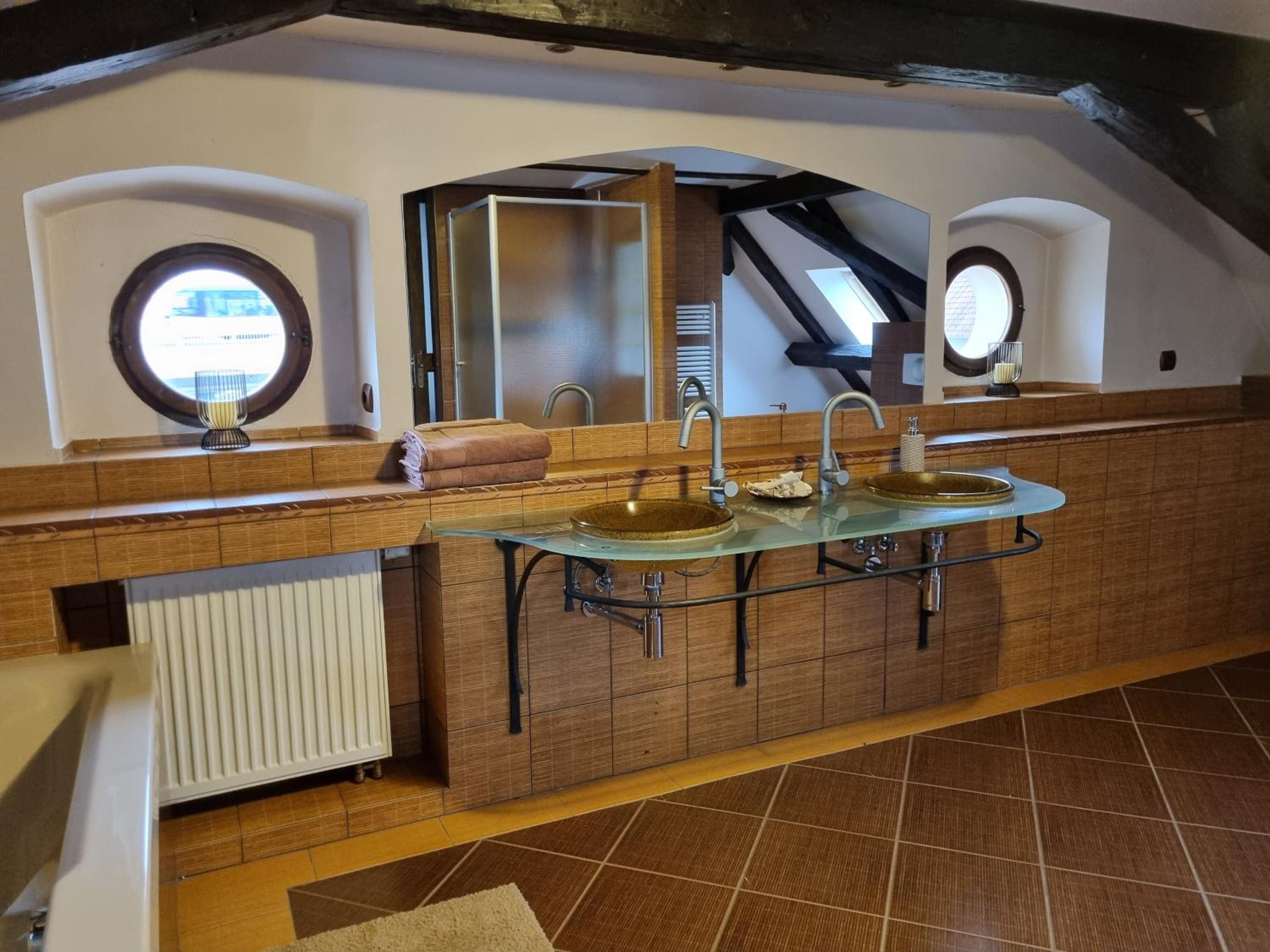 Two-Bedroom Apartment - Photo 31