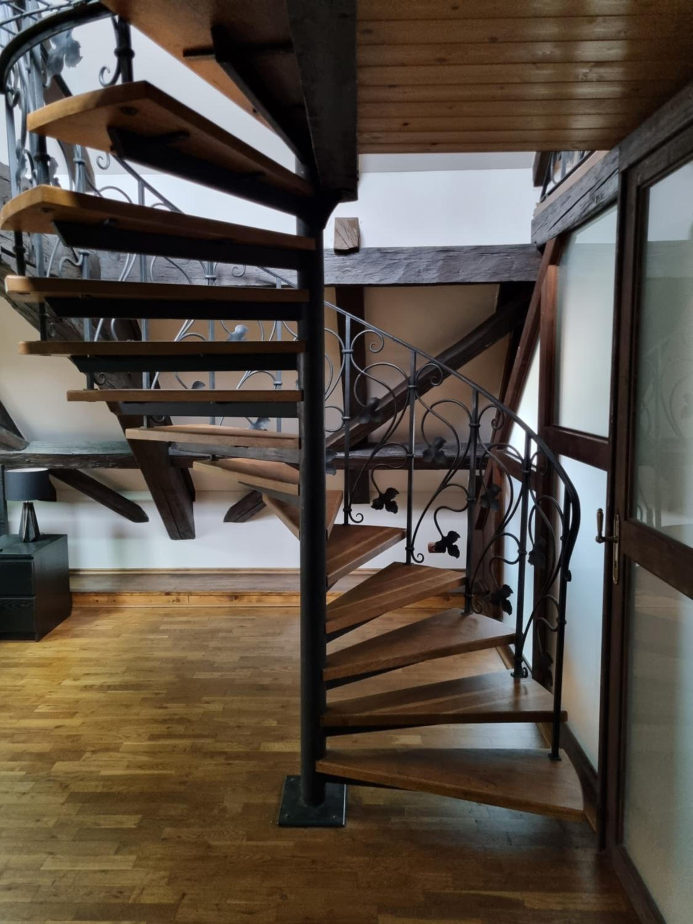 Two-Bedroom Apartment - Photo 2