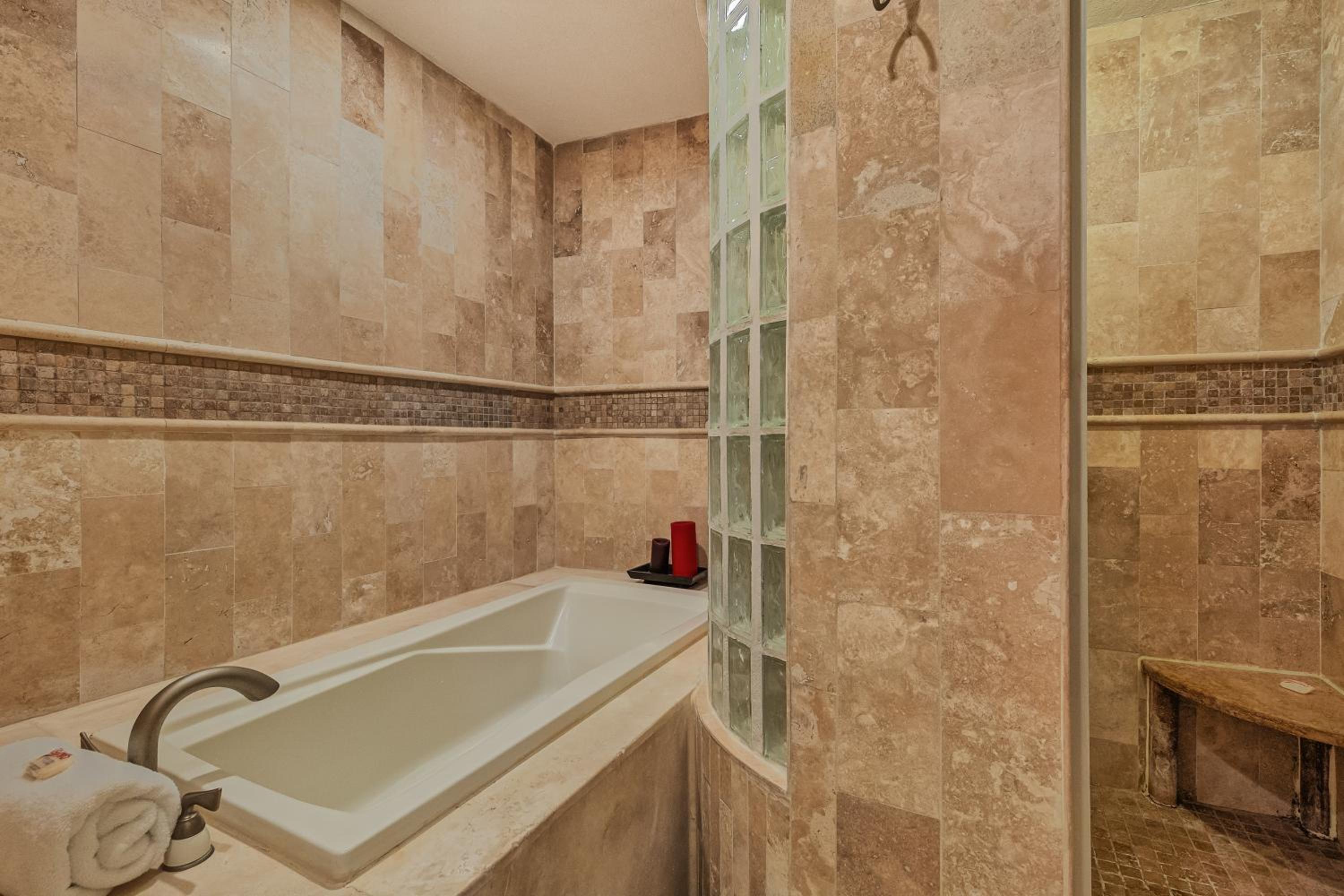 Apartment with Sea View - Photo 18