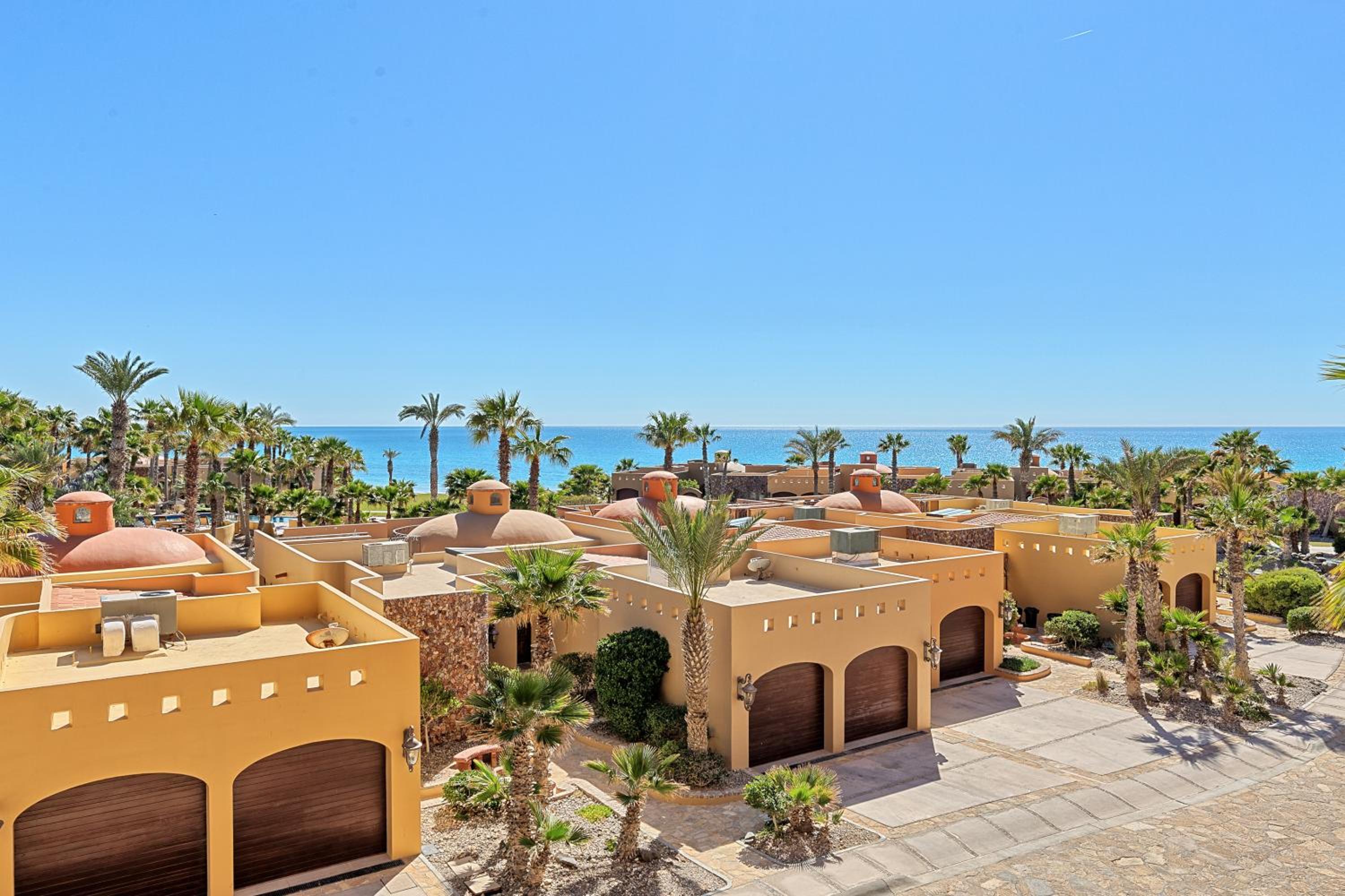 Apartment with Sea View - Photo 17