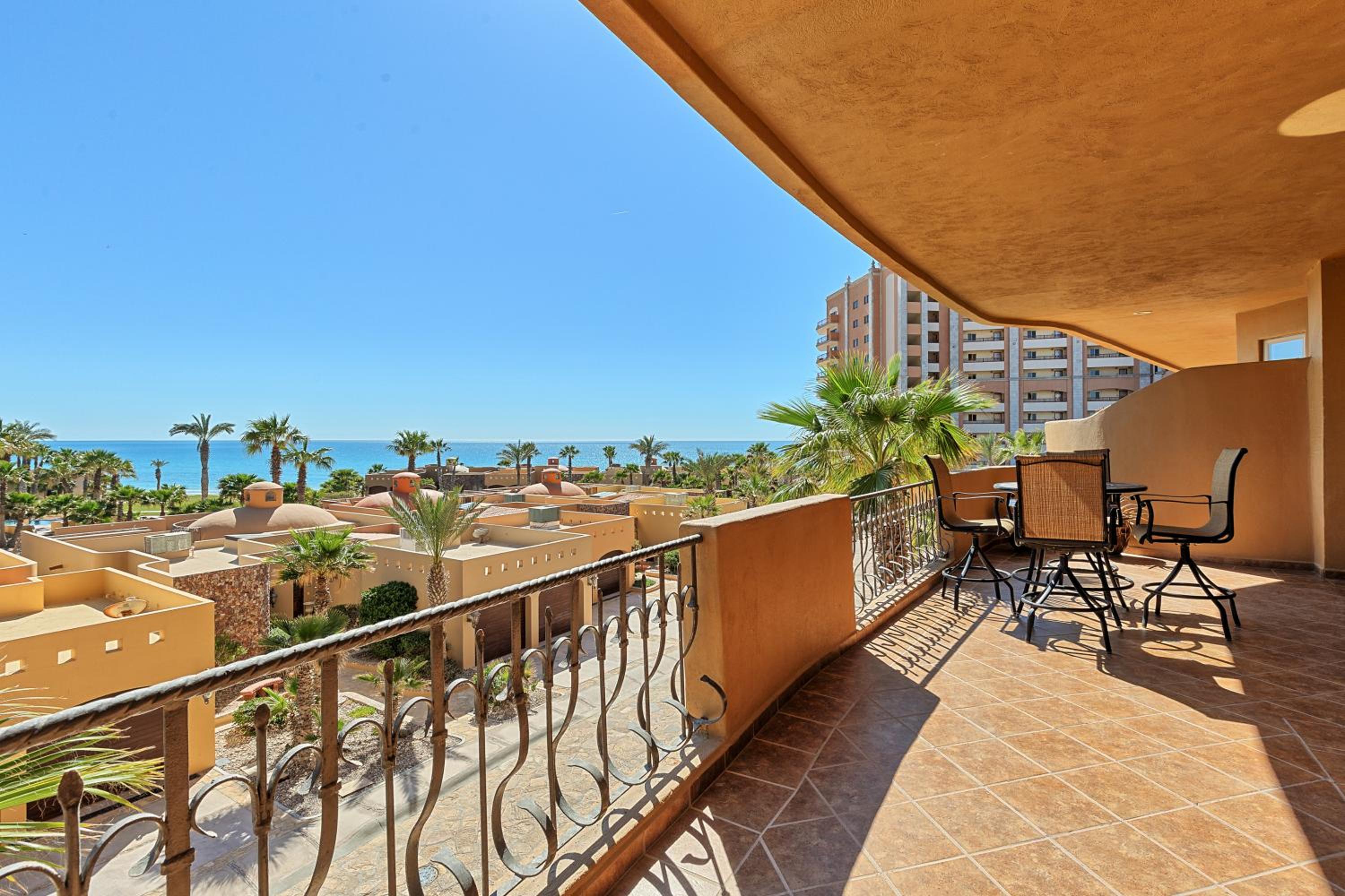 Apartment with Sea View - Photo 30