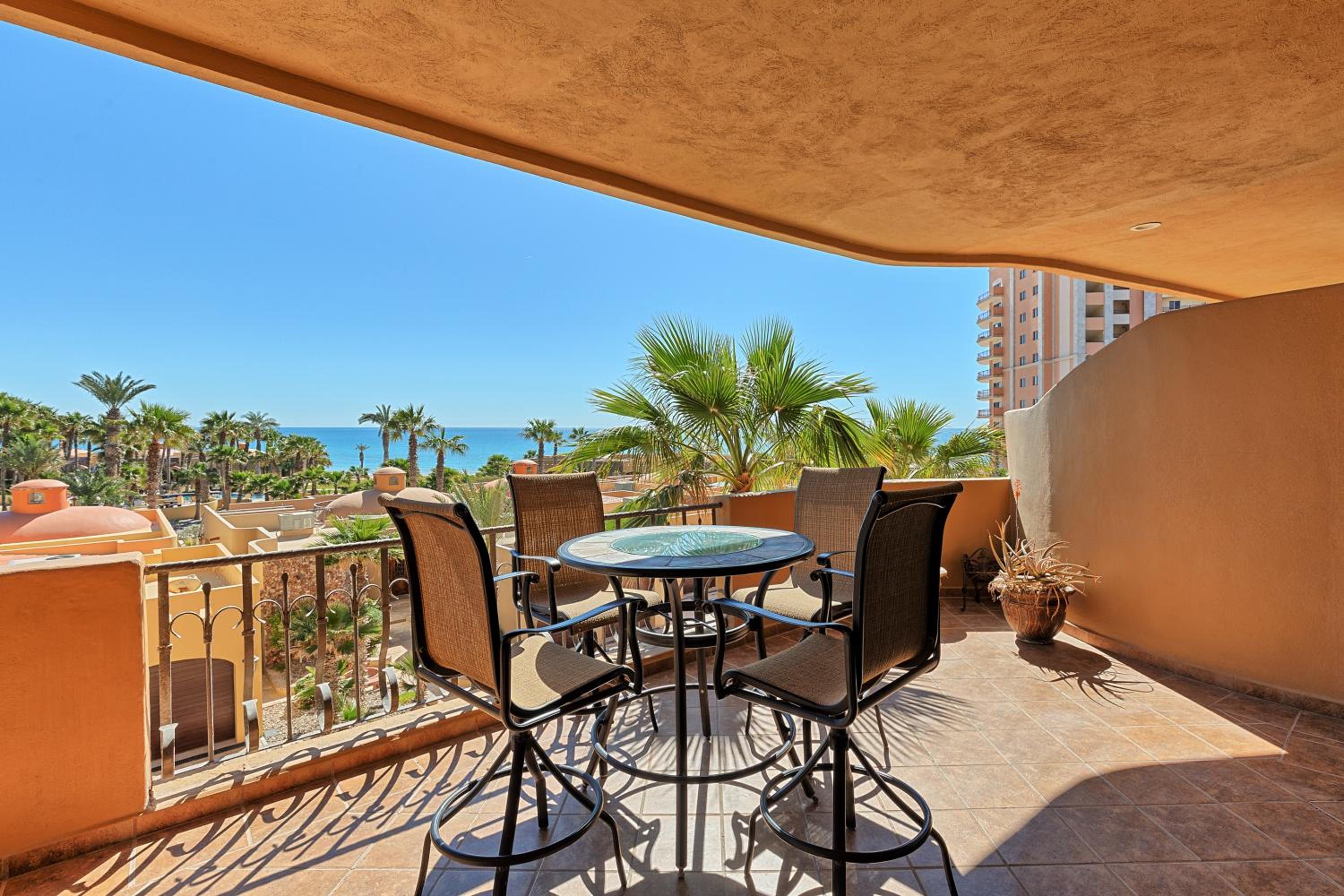 Apartment with Sea View - Photo 31