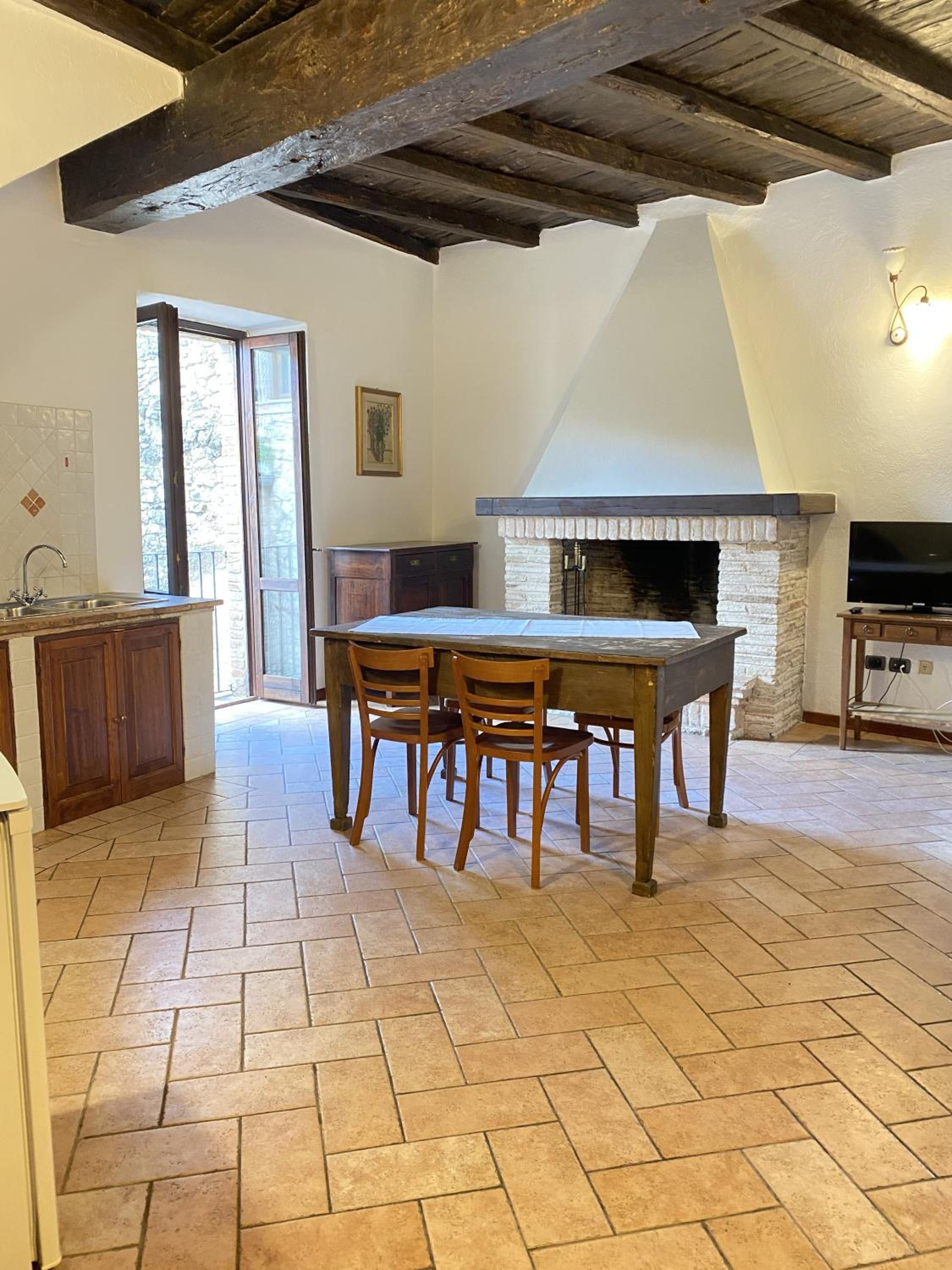 Classic Apartment - Photo 3