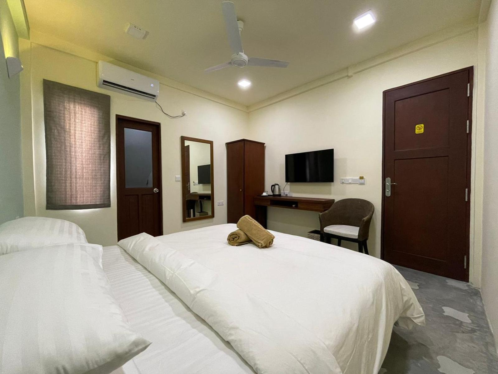 Deluxe Double Room - Photo 4
