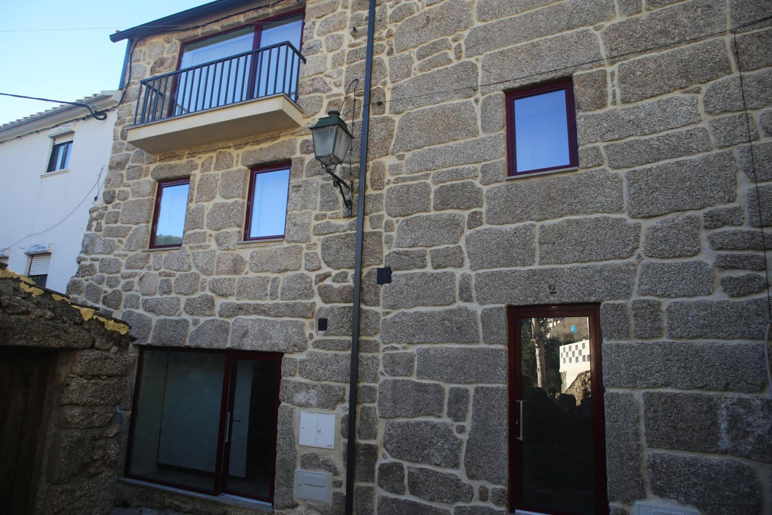 Three-Bedroom House photo 2