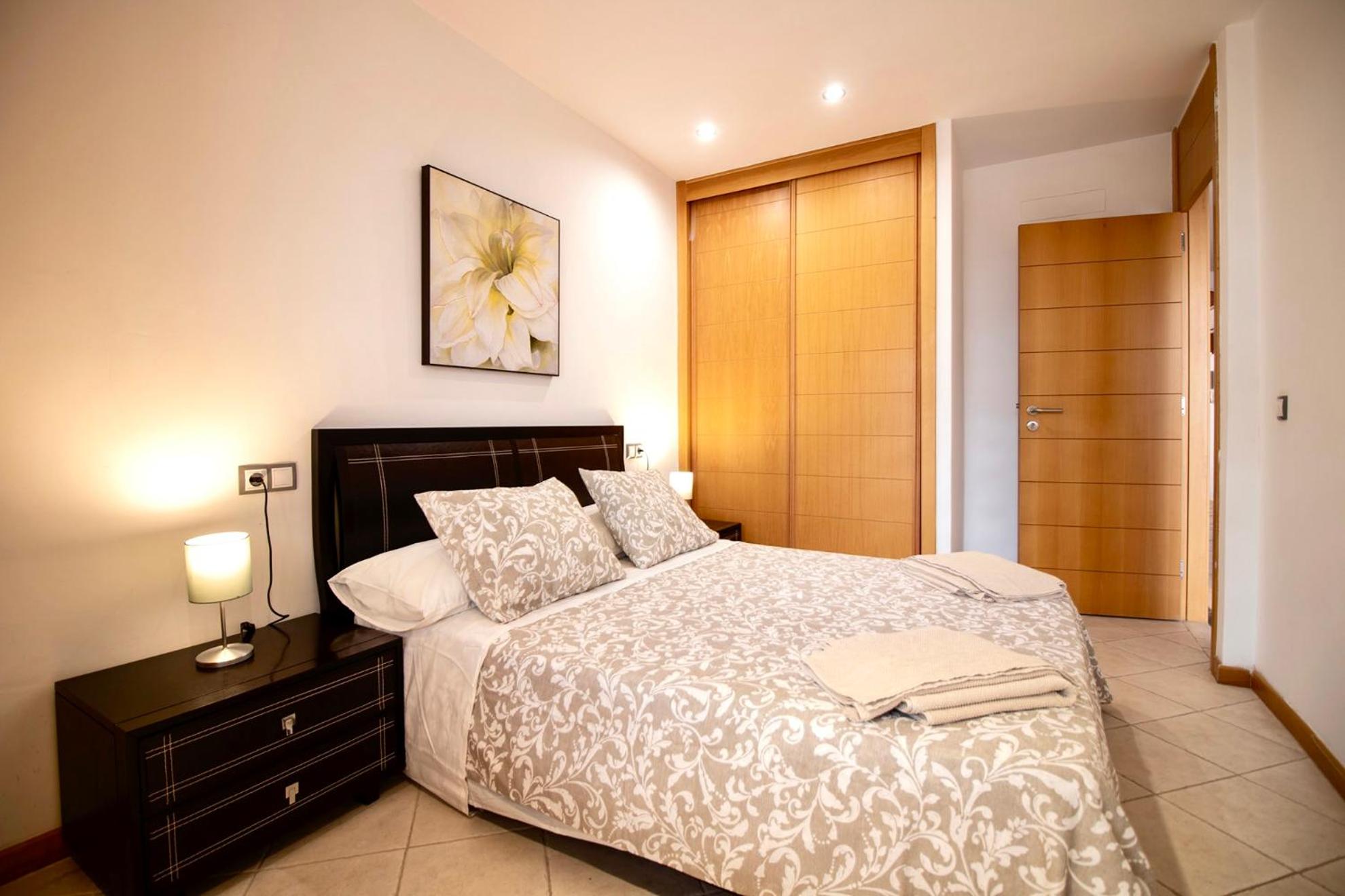 Apartamento con Terraza sin Vista al Mar 2