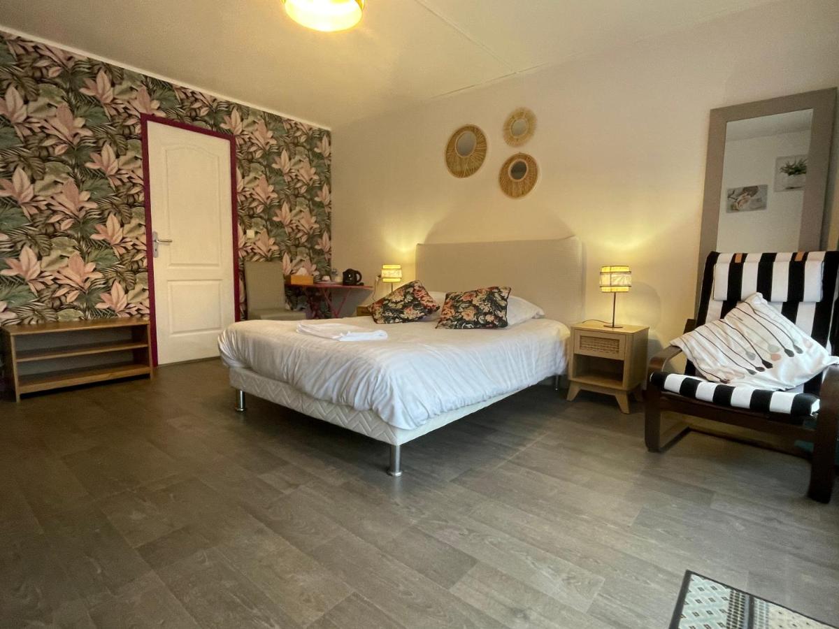 Double Room - Photo 8