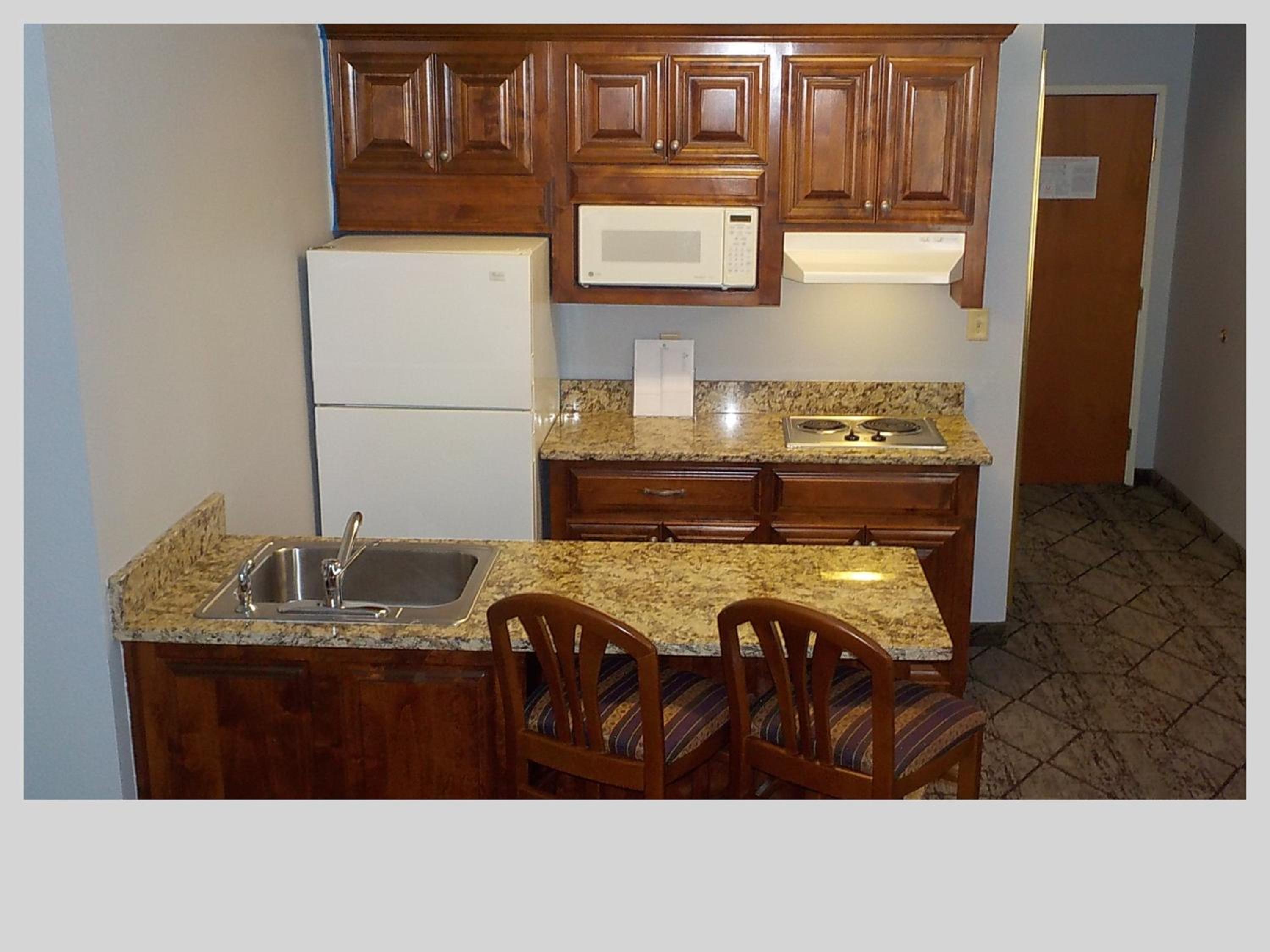 King Suite - Interior Hall - Photo 8