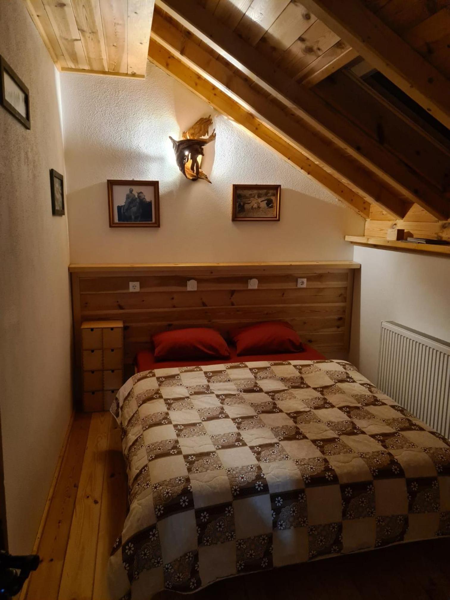 Deluxe Double Room - Photo 17