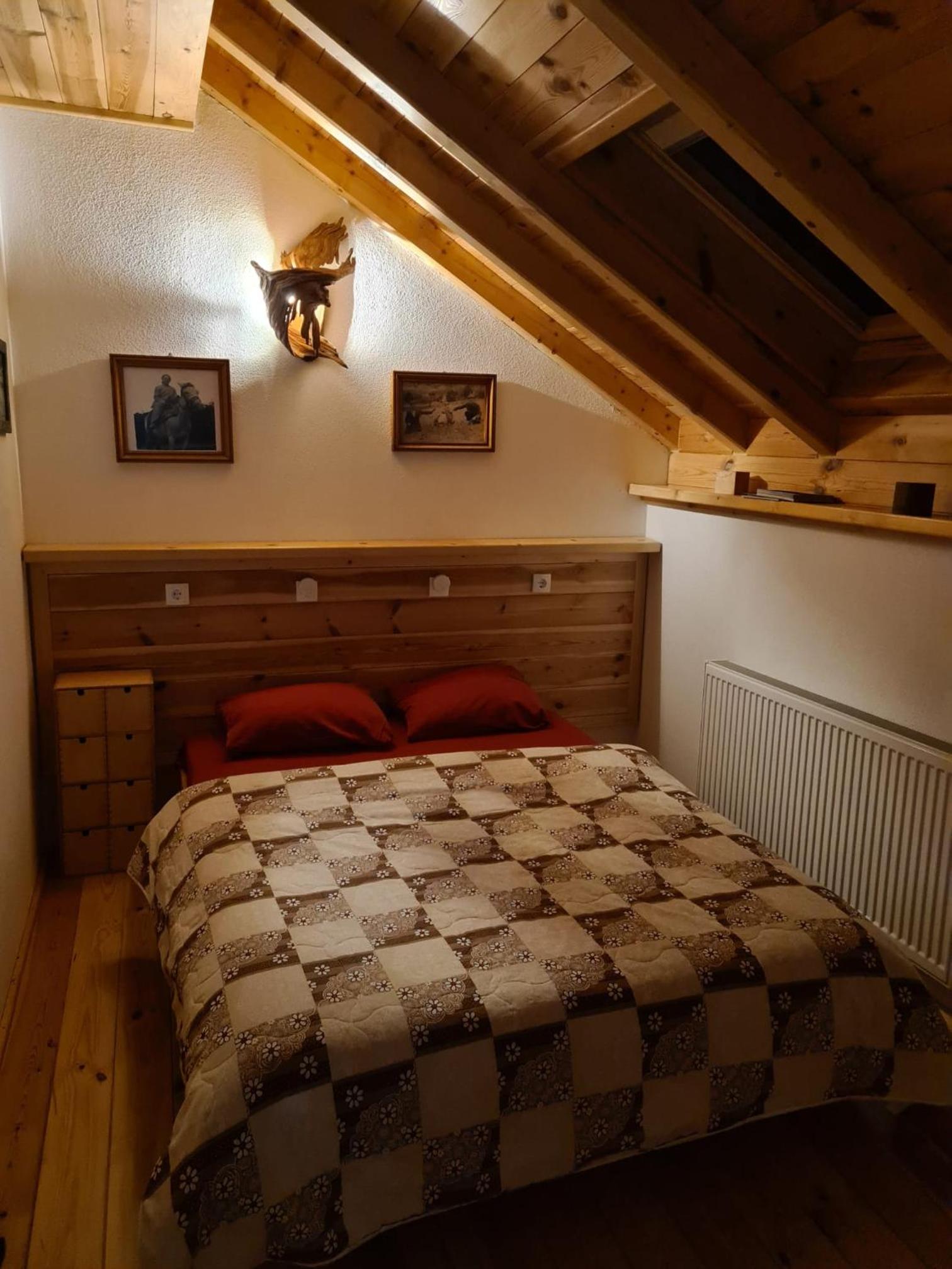 Deluxe Double Room - Photo 15