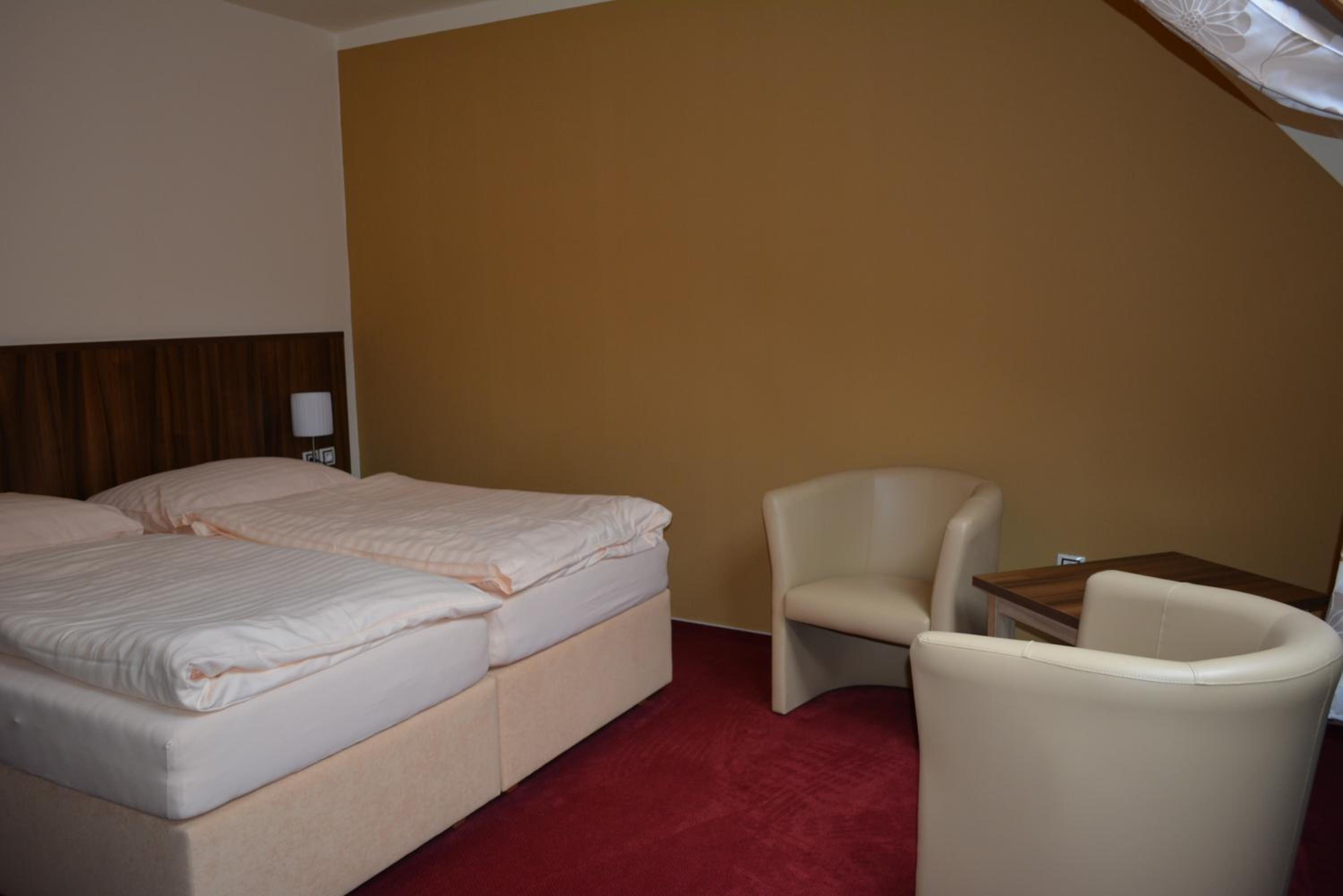 Double Room - Photo 23