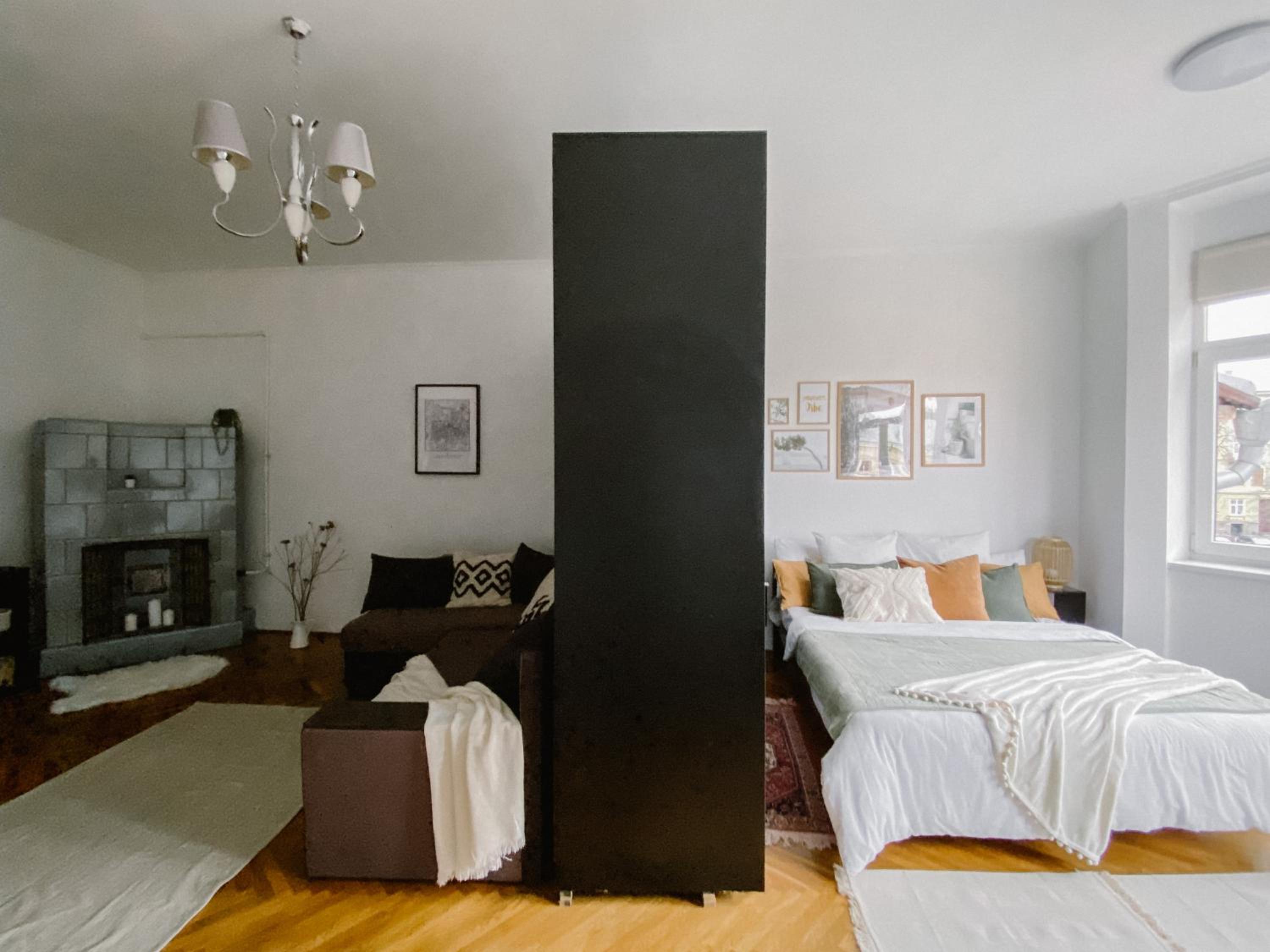 One-Bedroom Apartment photo 2