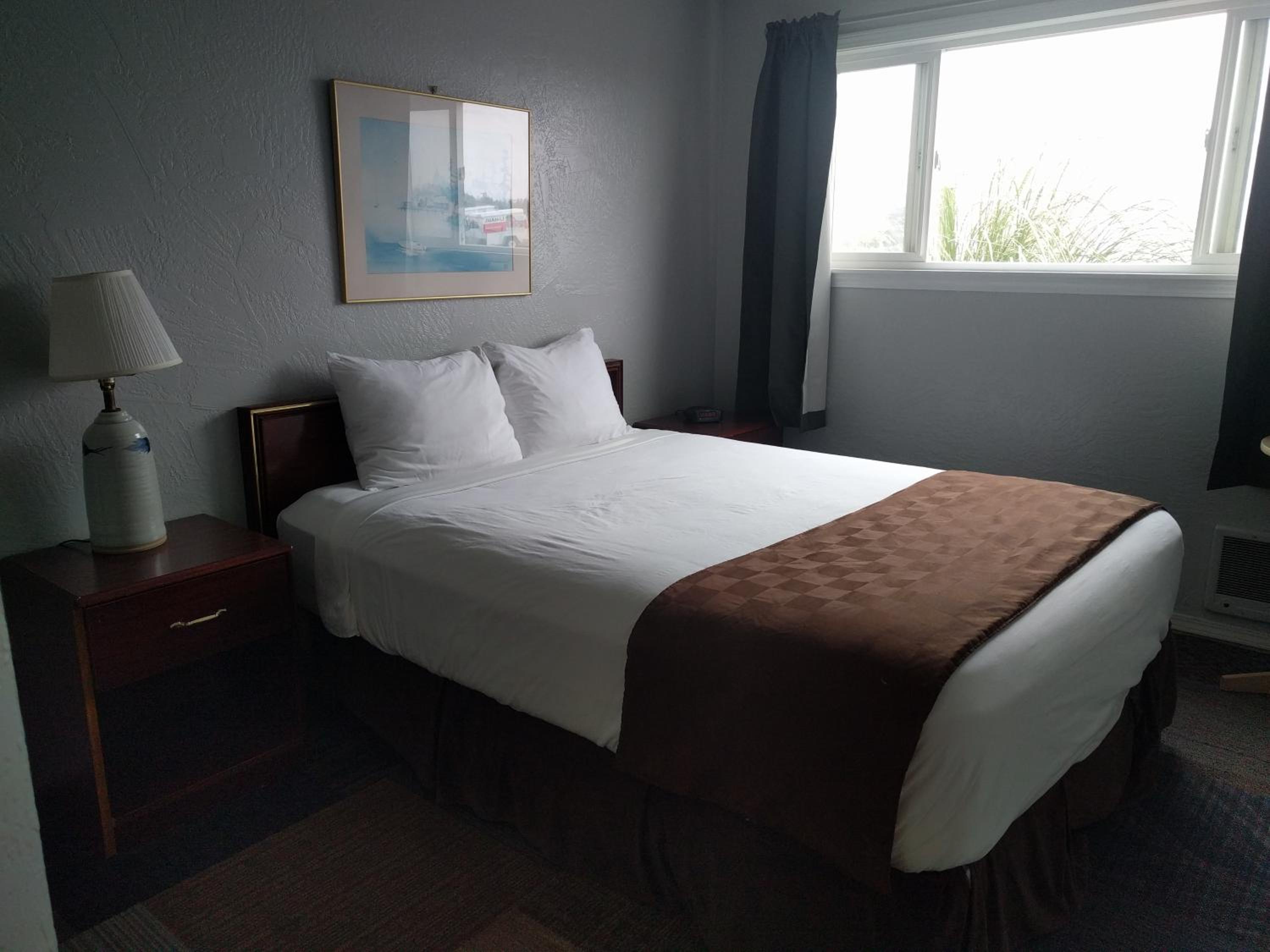 Two-Bedroom Suite with Two Queen Beds - Photo 2