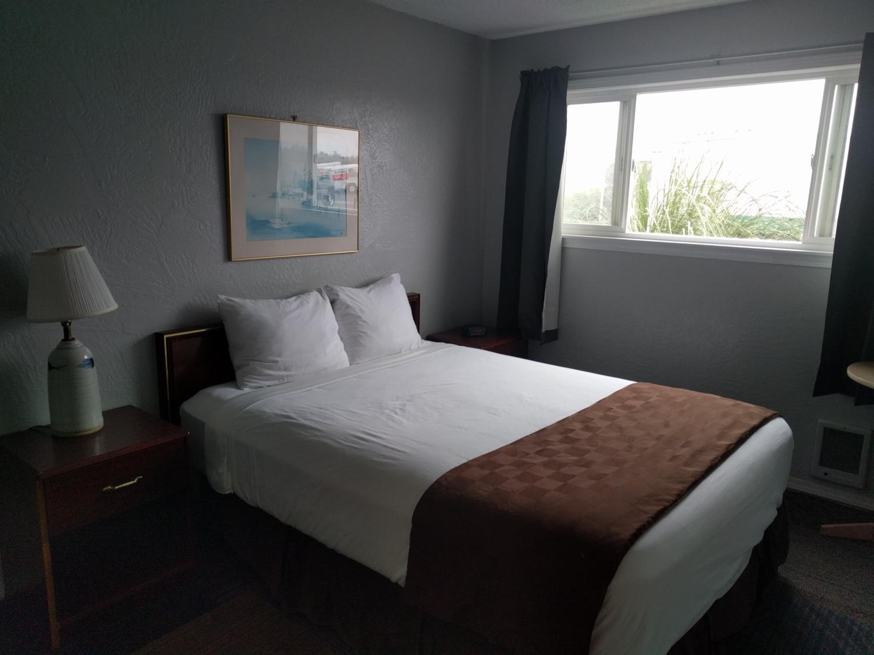 Two-Bedroom Suite with Two Queen Beds - Photo 3
