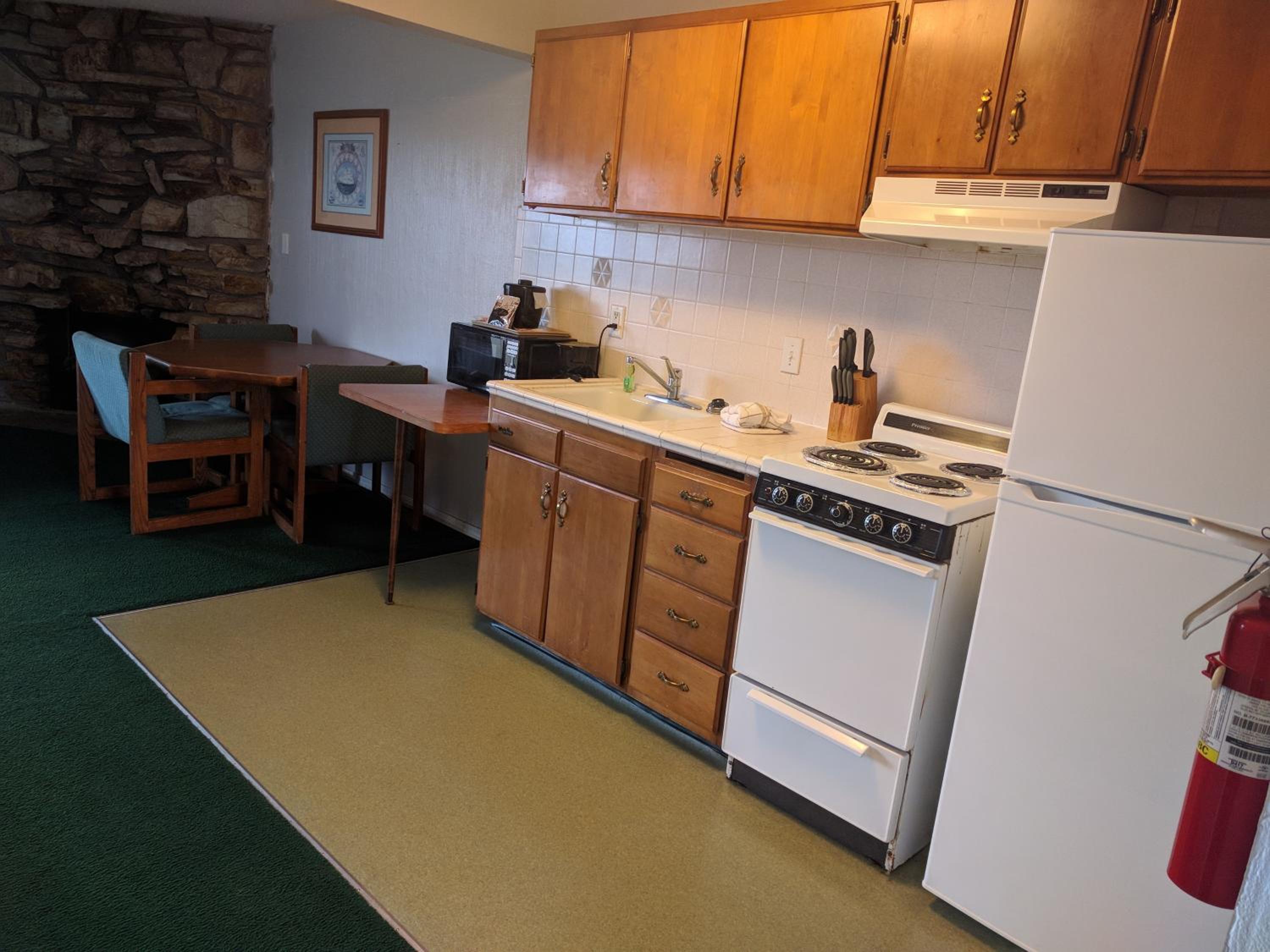 One-Bedroom King Suite - Photo 11