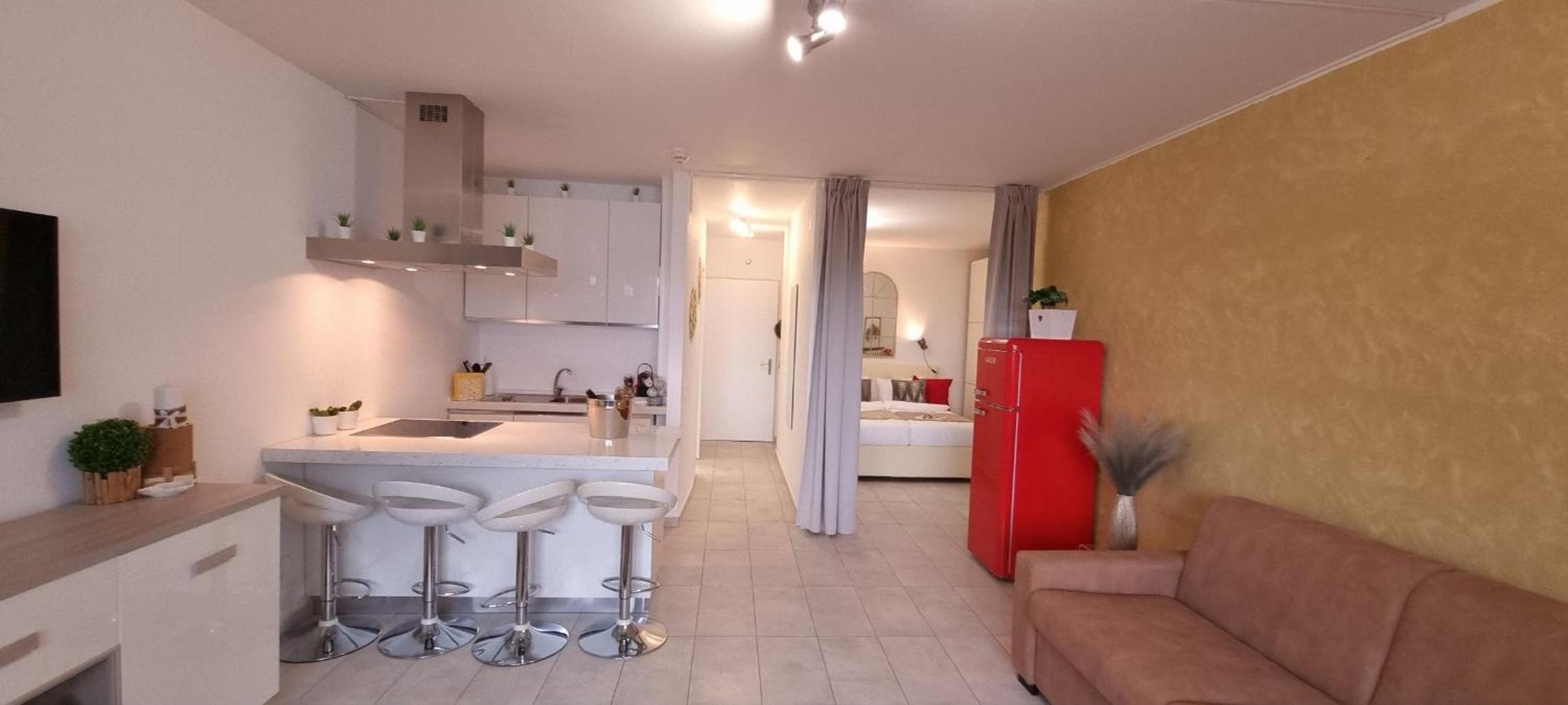 Apartment with Lake View - Photo 38