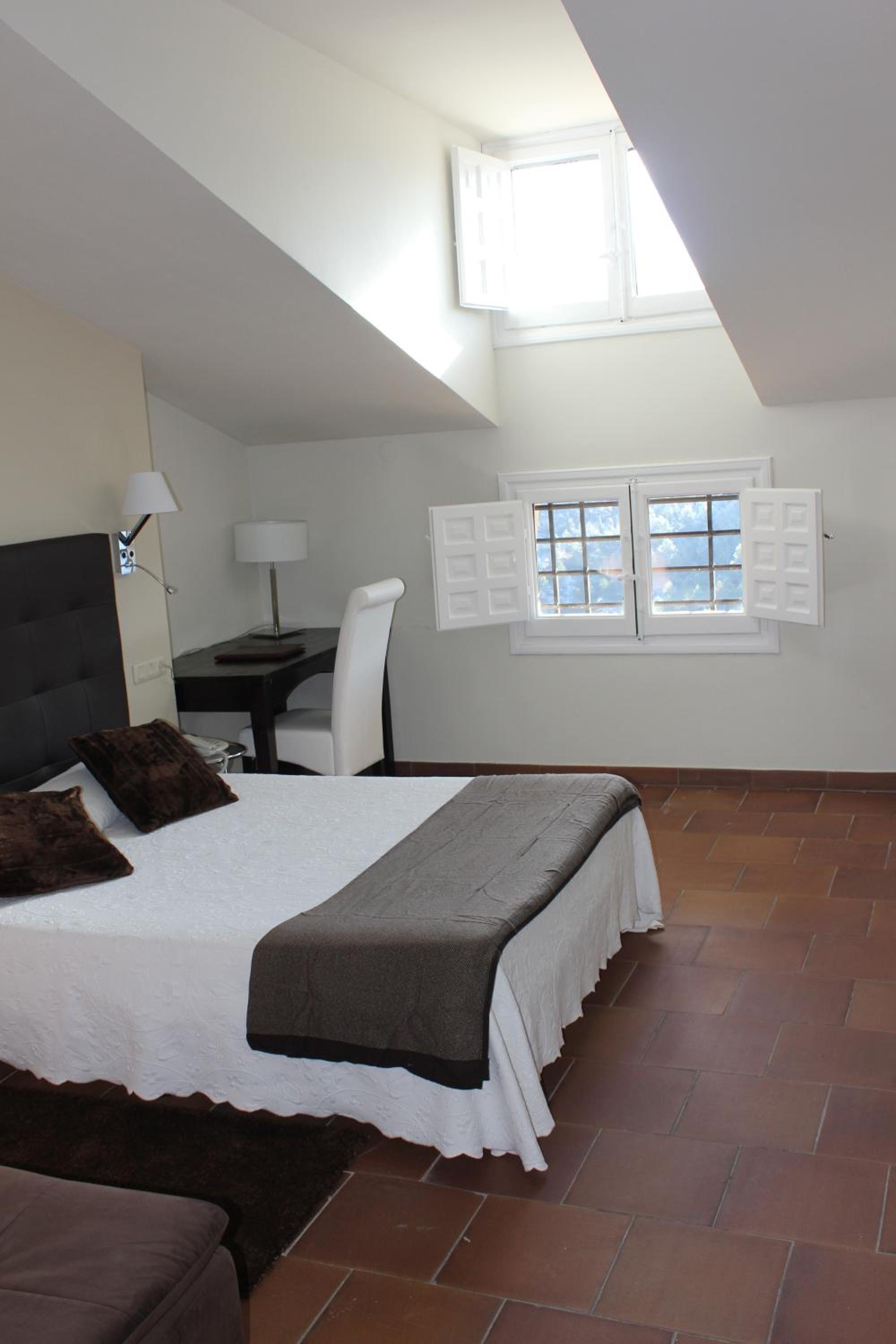 Double or Twin Room with View photo 3