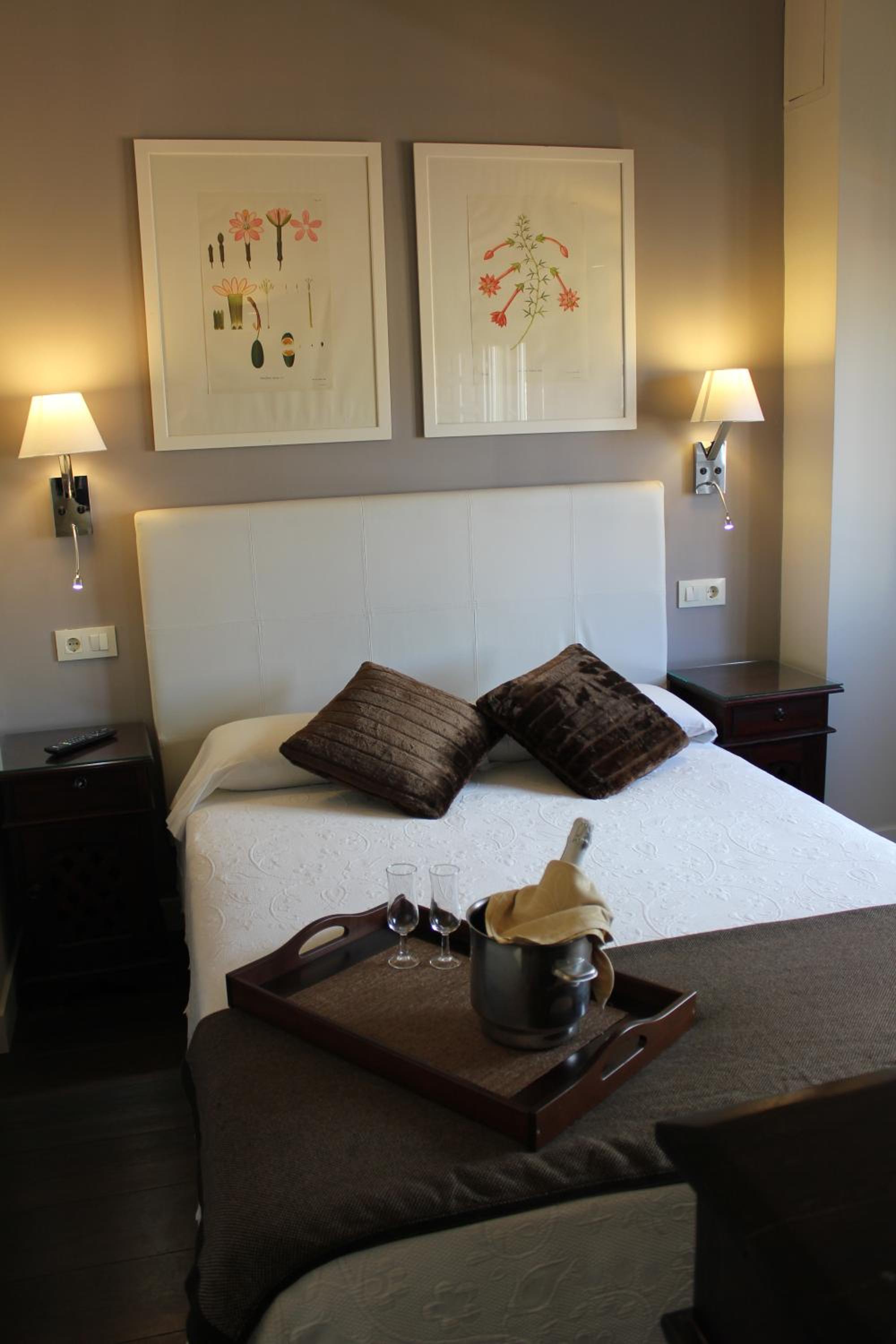 Superior Double Room - Photo 5