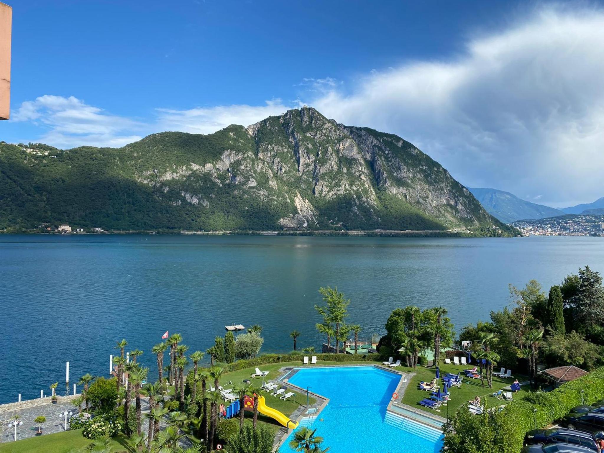 Apartment with Lake View - Photo 2