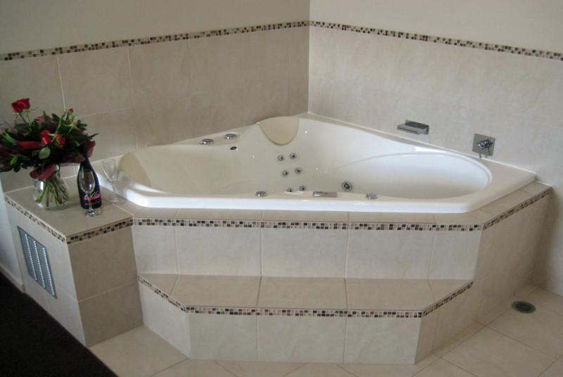 Executive King Room with Spa Bath - Photo 2