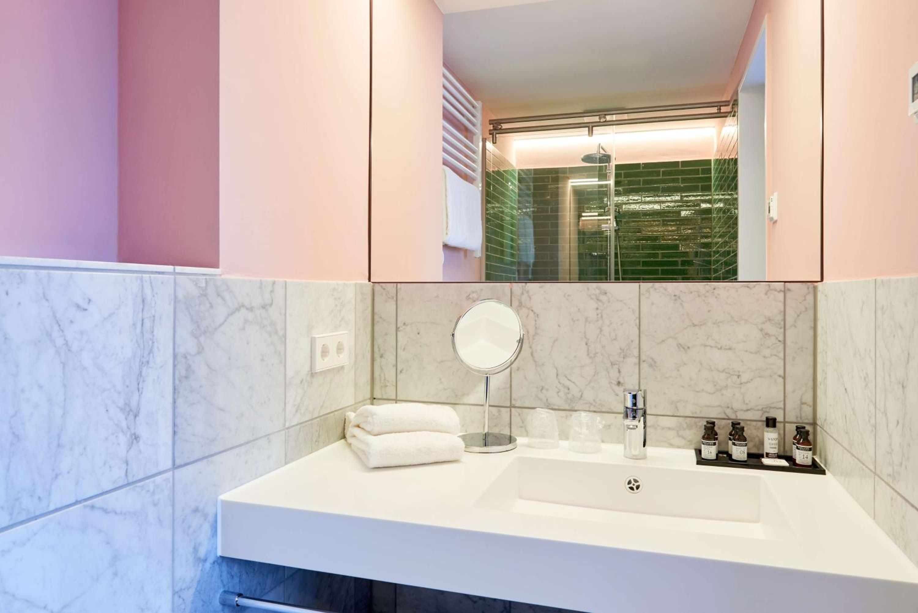 Junior Suite - Photo 12