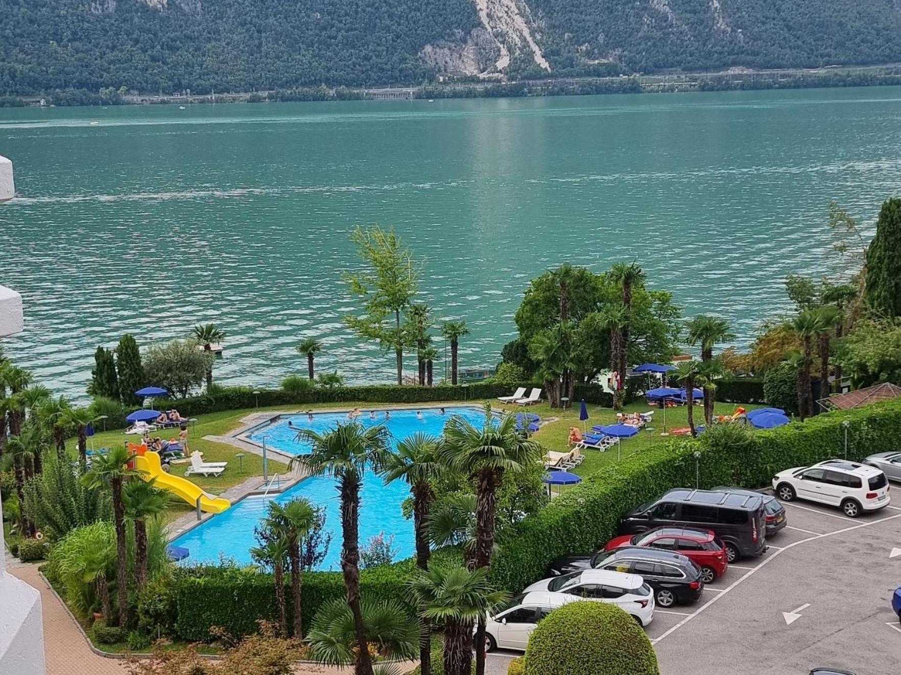 Apartment with Lake View - Photo 31