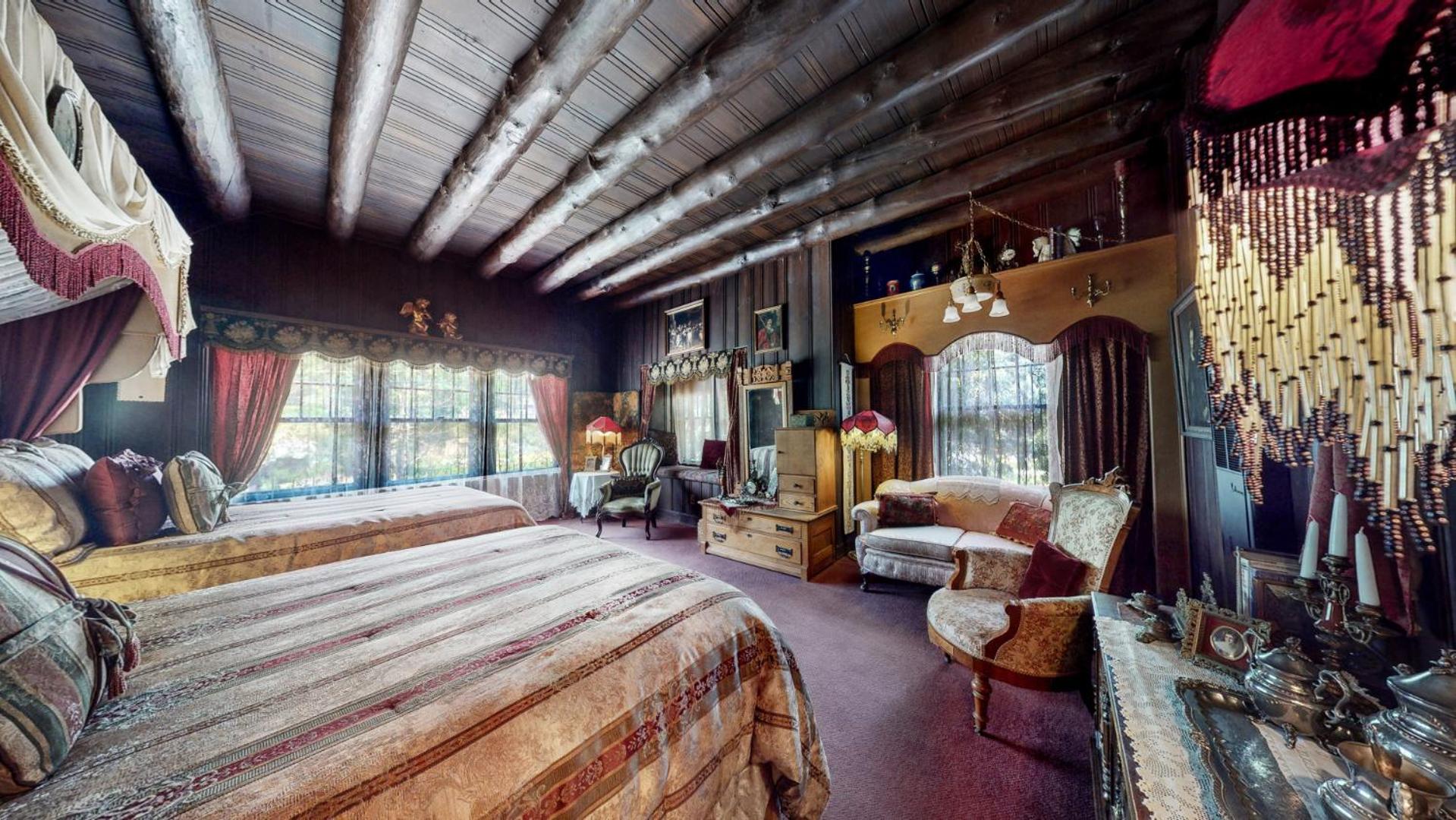Quadruple Room with Mountain View photo 1