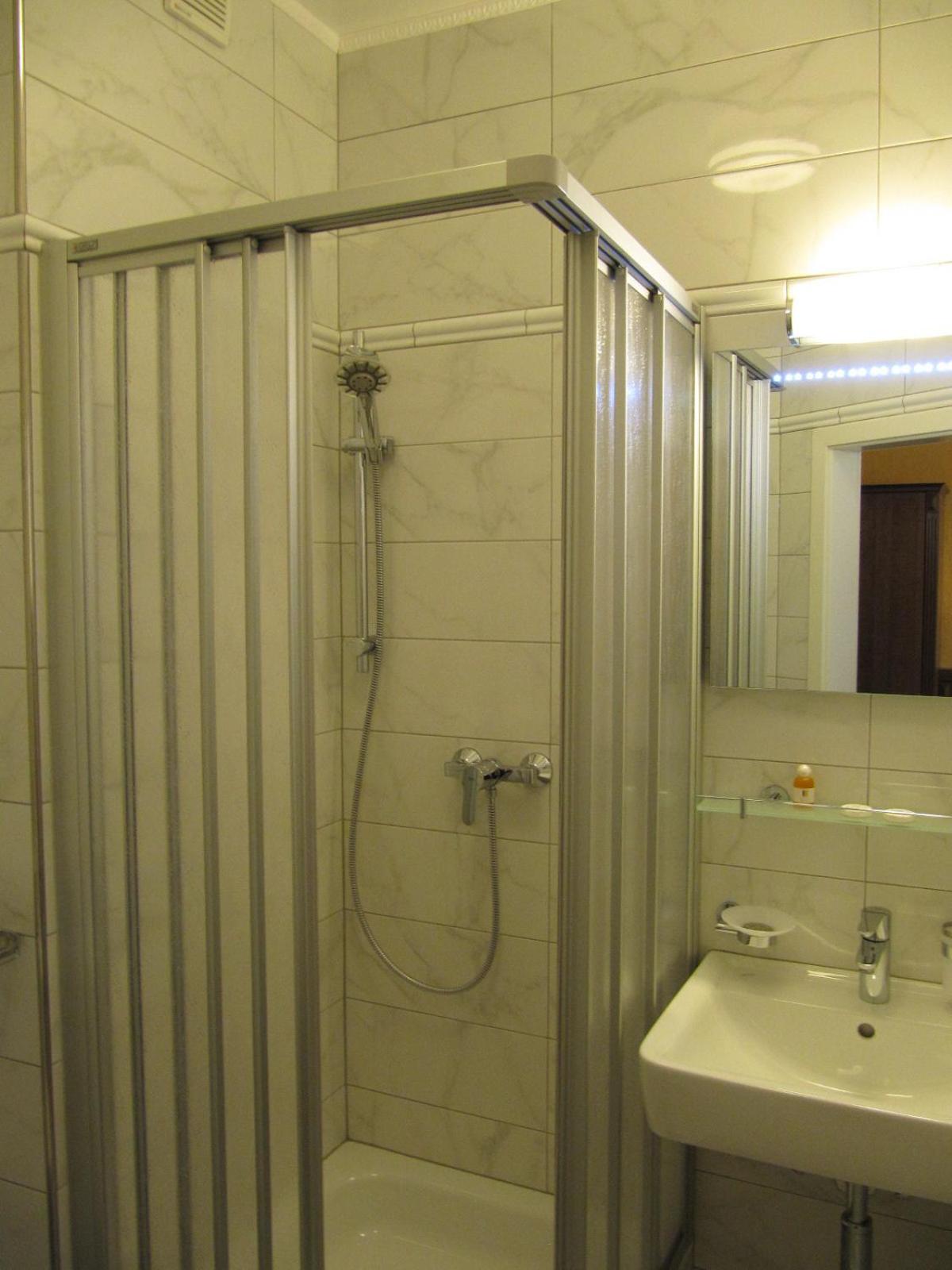 Double Room - Photo 3