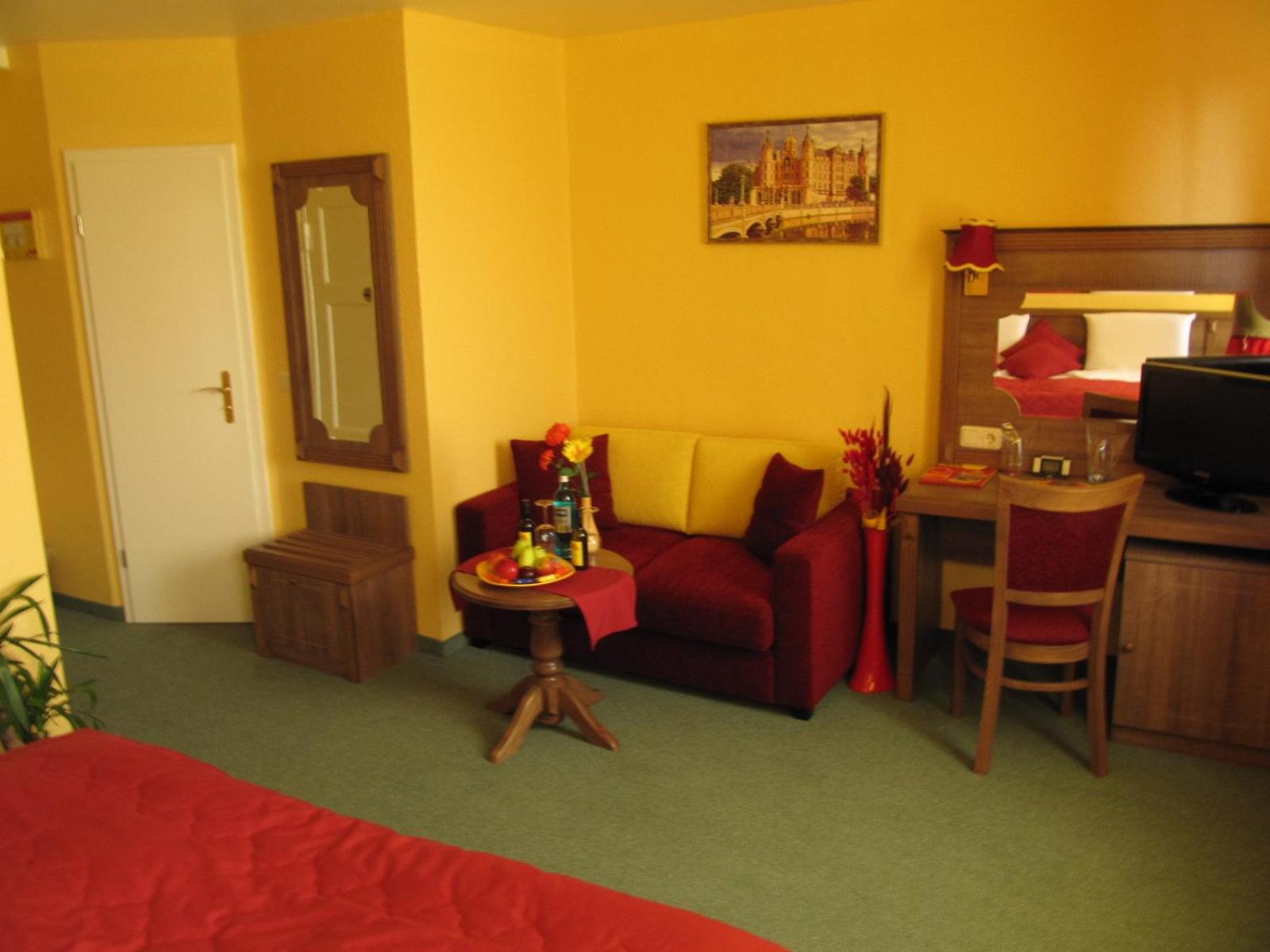 Double Room - Photo 5