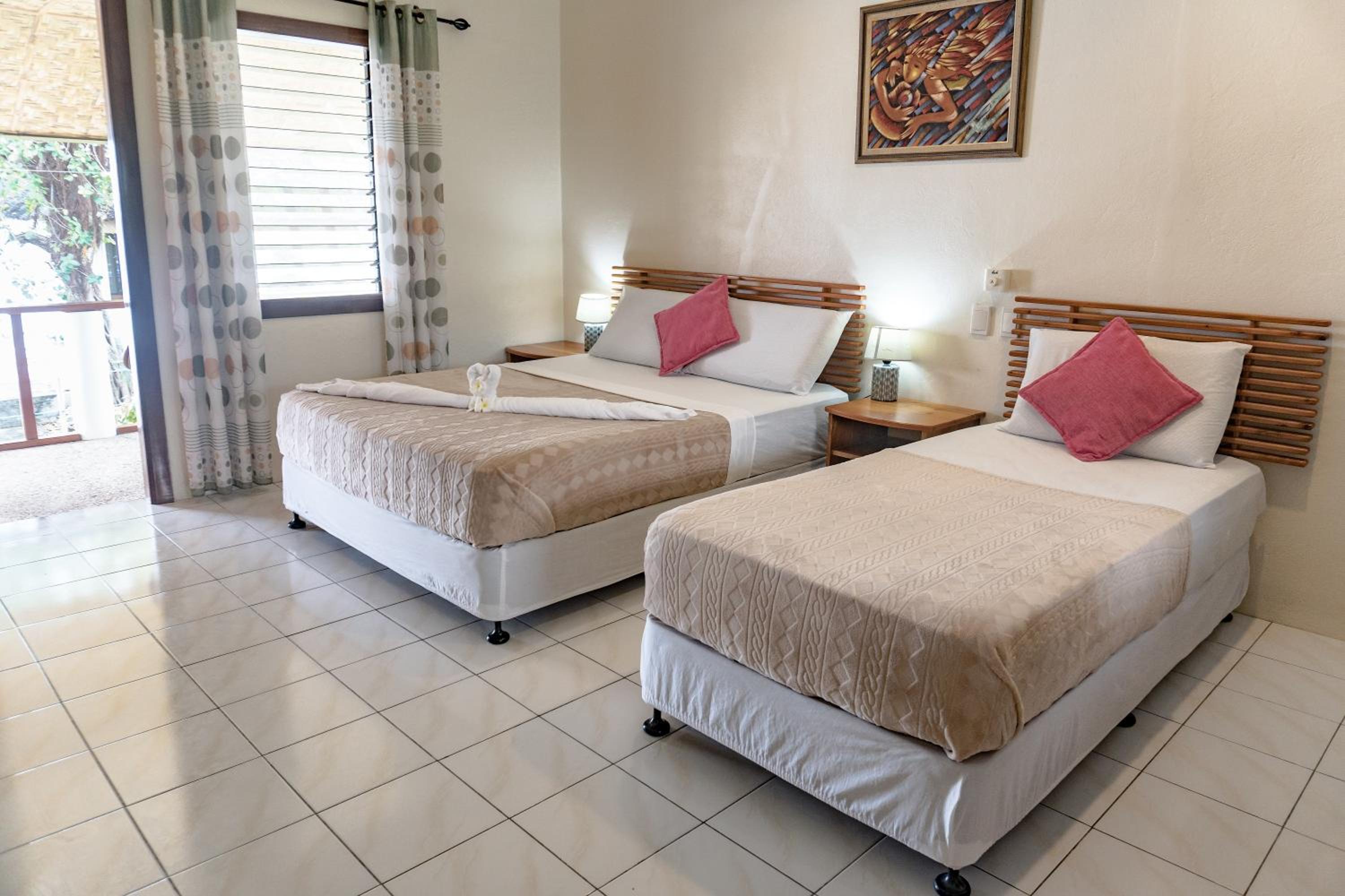 Bungalow with Sea View - Photo 1