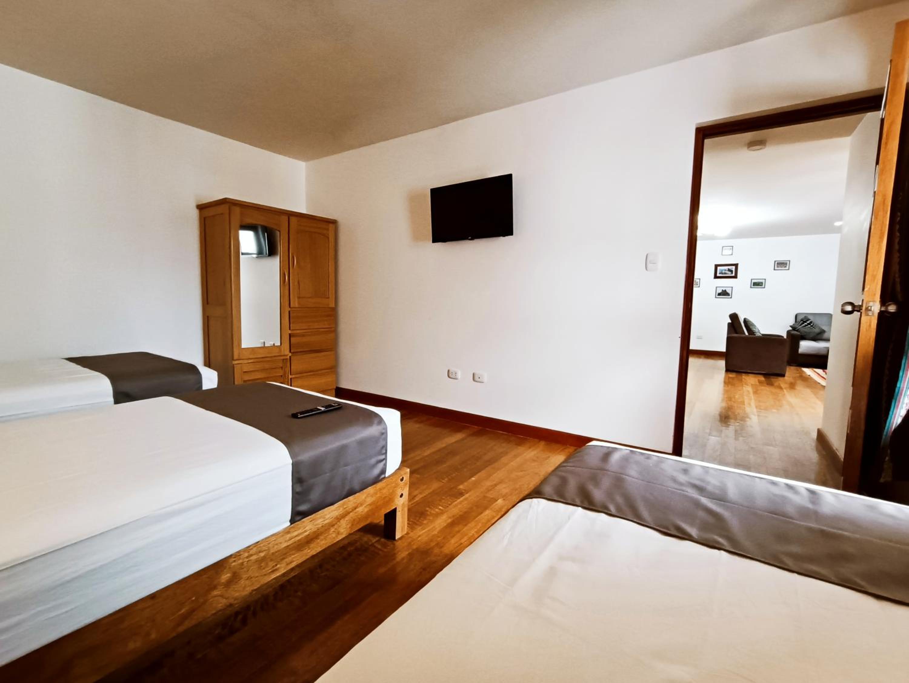 Superior Triple Room photo 3