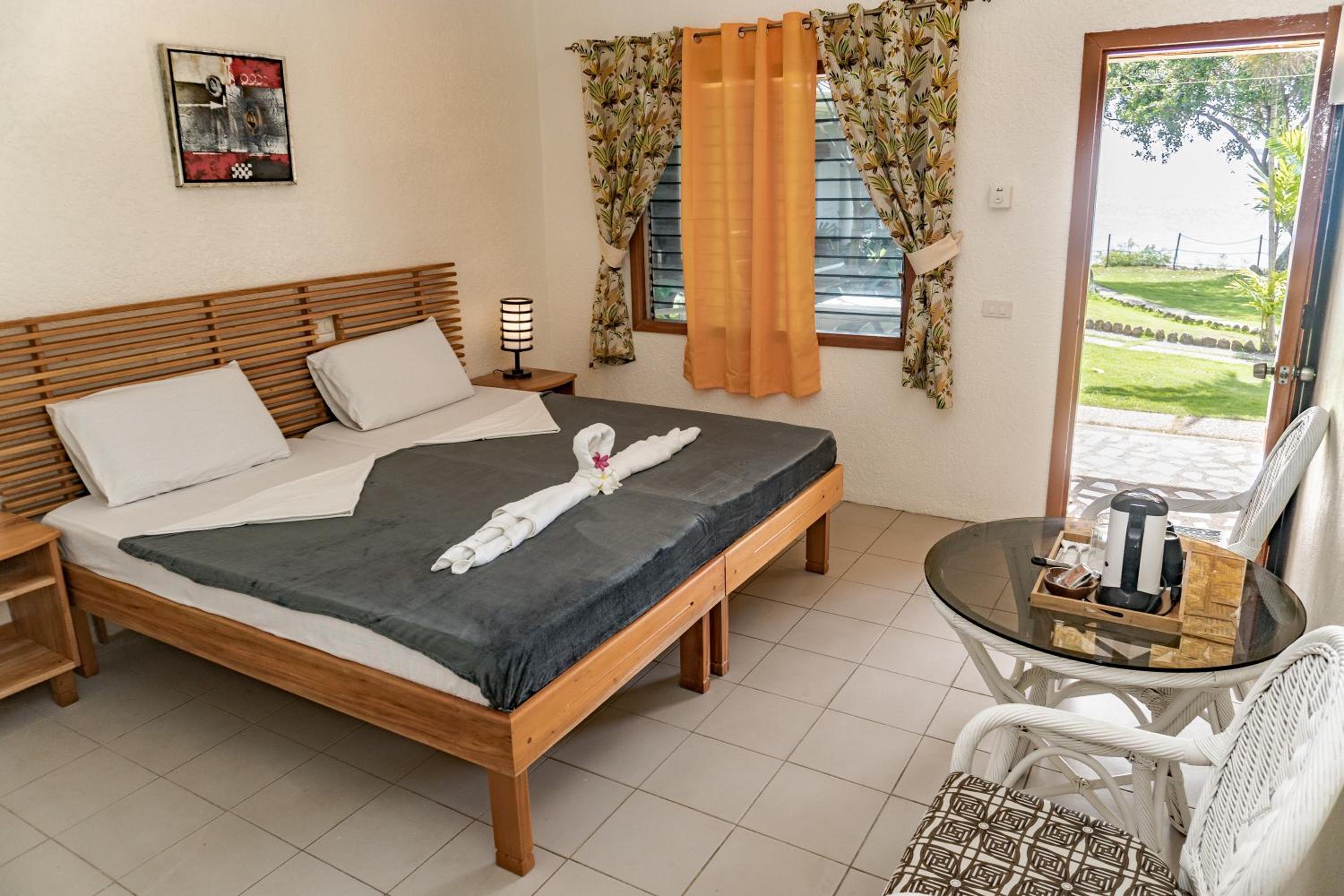 Deluxe Twin Room with Sea View - Photo 1